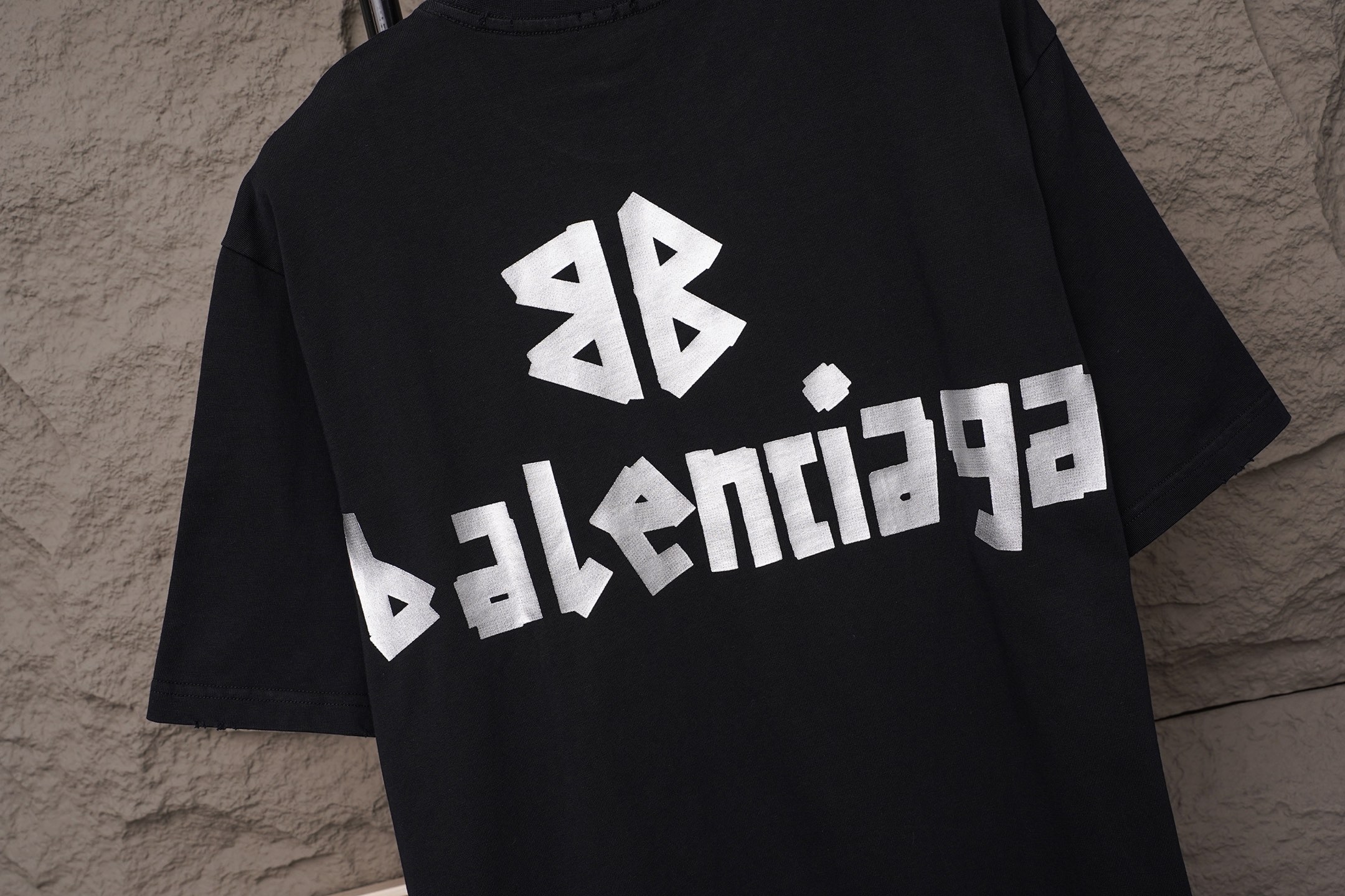 Balenciaga p184Balenciaga/巴黎世家2026银色胶带夏季新款 美式酸洗做旧激光烧花贴布绣情侣休闲短袖T恤