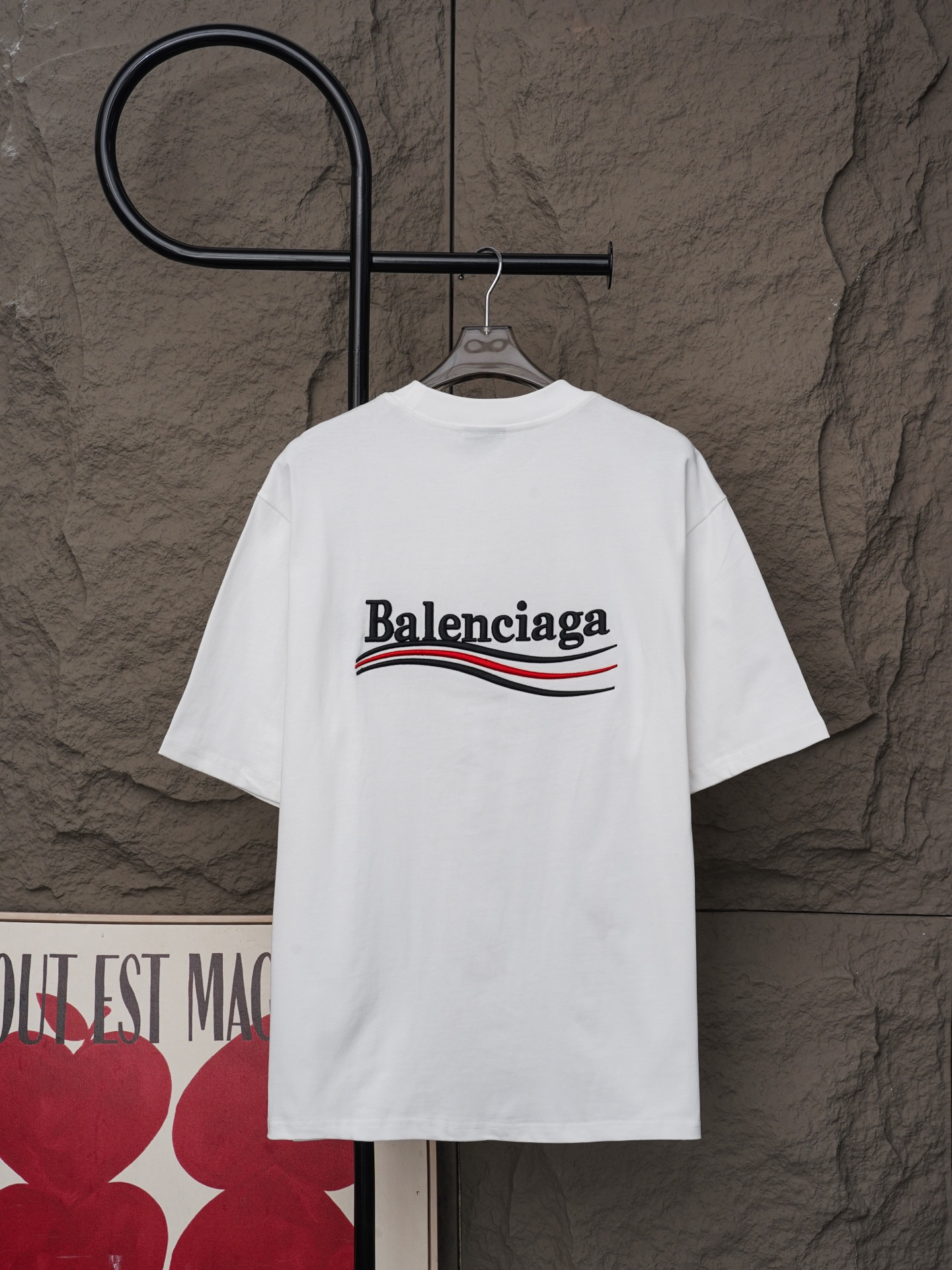 Balenciaga 𝗕𝗮𝗹𝗲𝗻𝗰𝗶𝗮𝗴𝗮/巴黎世家2026SS 可乐海浪立体刺绣圆领短袖