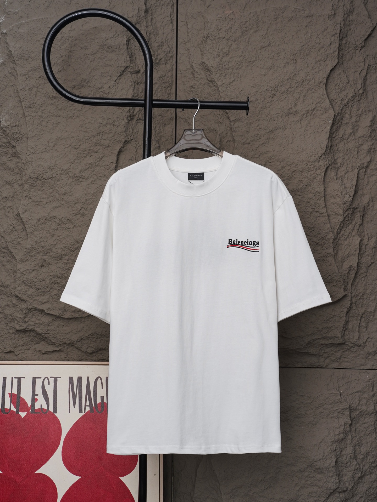 Balenciaga 𝗕𝗮𝗹𝗲𝗻𝗰𝗶𝗮𝗴𝗮/巴黎世家2026SS 可乐海浪立体刺绣圆领短袖