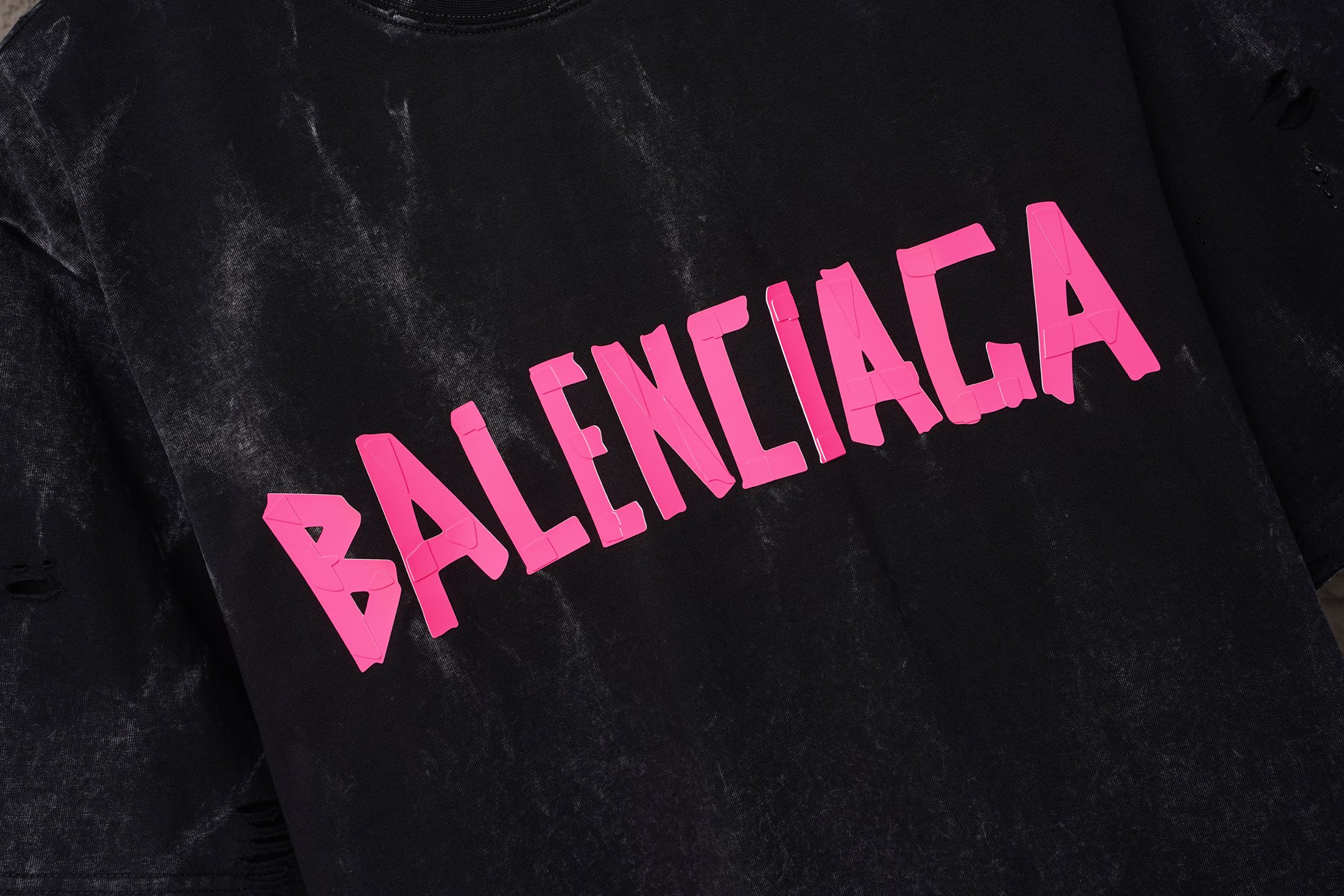 Balenciaga 𝗕𝗮𝗹𝗲𝗻𝗰𝗶𝗮𝗴𝗮/巴黎世家2026SS厚板浮雕工艺圆领短袖