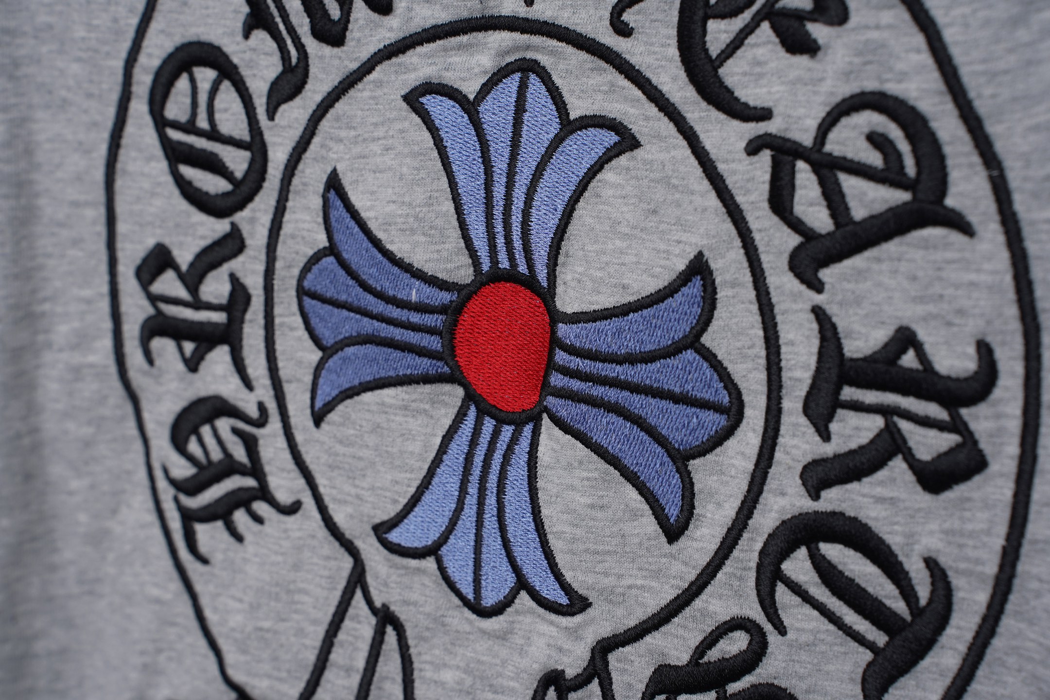 Chrome Hearts 𝗖𝗵𝗿𝗼𝗺𝗲 𝗛𝗲𝗮𝗿𝘁𝘀/克罗心2026大师之作十字架贴布刺绣夏季新款 美式酸洗做旧激光烧花贴布绣情侣休闲短袖T恤