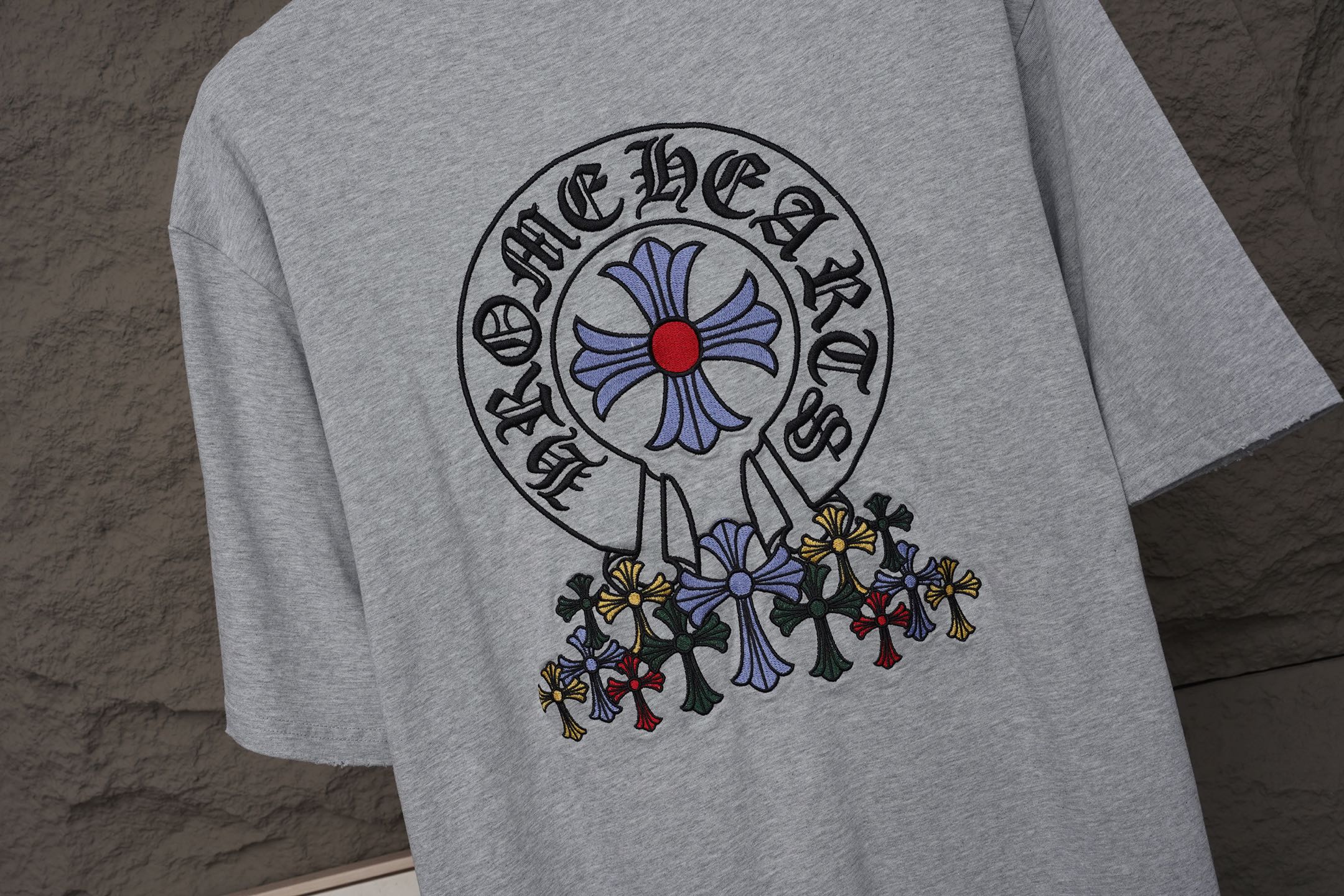 Chrome Hearts 𝗖𝗵𝗿𝗼𝗺𝗲 𝗛𝗲𝗮𝗿𝘁𝘀/克罗心2026大师之作十字架贴布刺绣夏季新款 美式酸洗做旧激光烧花贴布绣情侣休闲短袖T恤