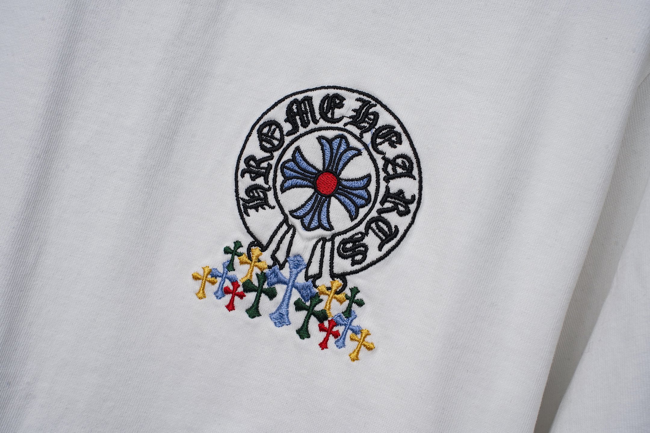 Chrome Hearts 𝗖𝗵𝗿𝗼𝗺𝗲 𝗛𝗲𝗮𝗿𝘁𝘀/克罗心2026大师之作十字架贴布刺绣夏季新款 美式酸洗做旧激光烧花贴布绣情侣休闲短袖T恤