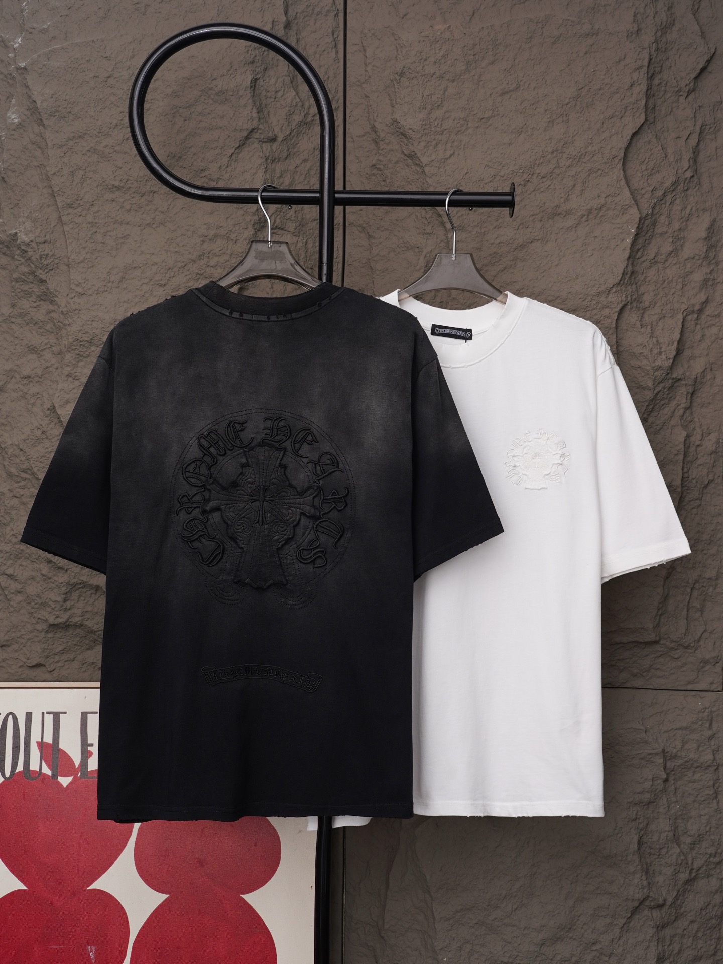 Chrome Hearts 𝗖𝗵𝗿𝗼𝗺𝗲 𝗛𝗲𝗮𝗿𝘁𝘀/克罗心2026大师之作十字架贴布刺绣夏季新款 美式酸洗做旧激光烧花贴布绣情侣休闲短袖T恤
