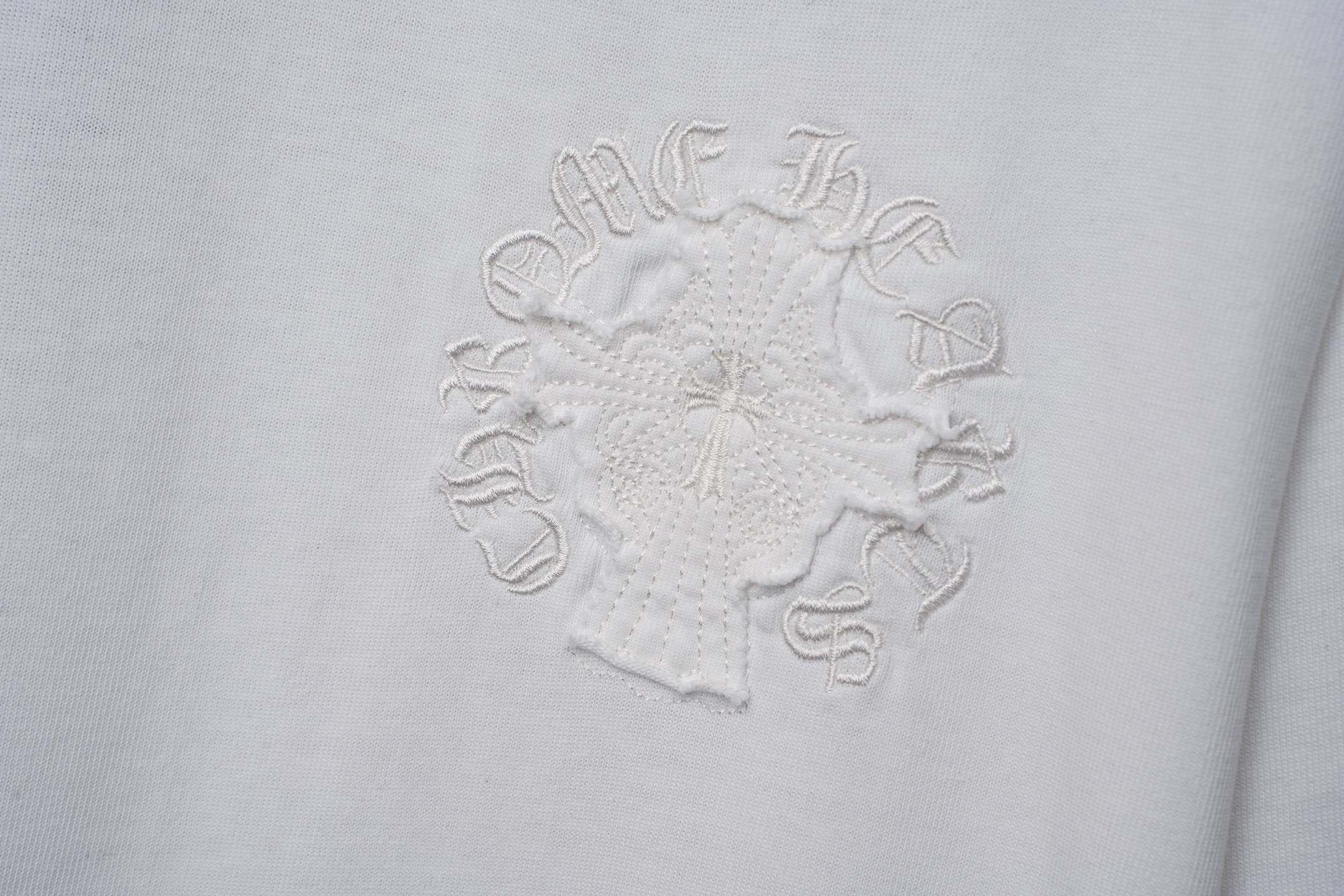Chrome Hearts 𝗖𝗵𝗿𝗼𝗺𝗲 𝗛𝗲𝗮𝗿𝘁𝘀/克罗心2026大师之作十字架贴布刺绣夏季新款 美式酸洗做旧激光烧花贴布绣情侣休闲短袖T恤