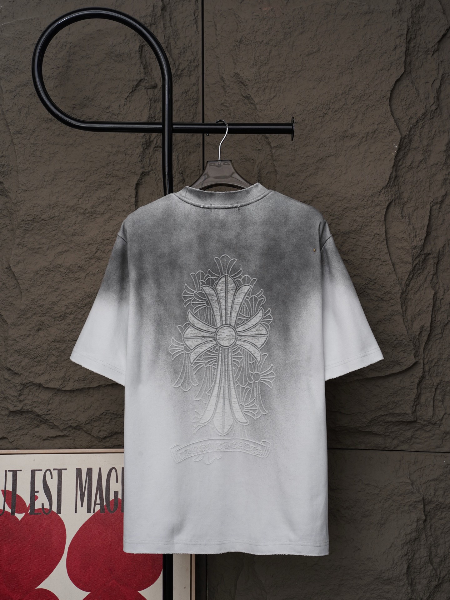 Chrome Hearts 𝗖𝗵𝗿𝗼𝗺𝗲 𝗛𝗲𝗮𝗿𝘁𝘀/克罗心2026十字架镭射激光工艺 刺绣夏季新款 美式酸洗做旧激光烧花贴布绣情侣休闲短袖T恤