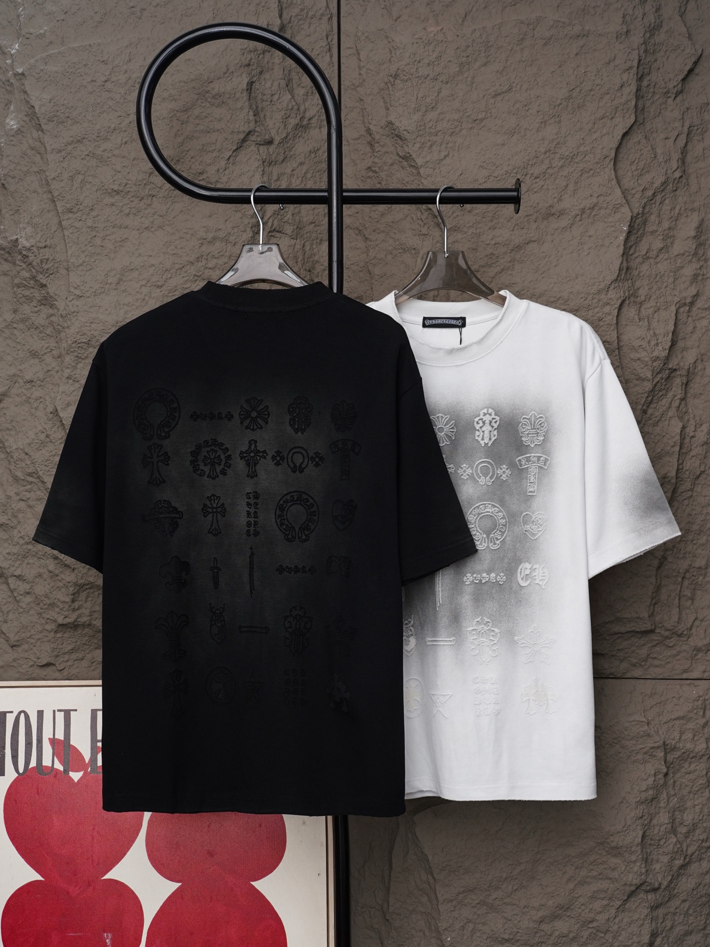 Chrome Hearts 𝗖𝗵𝗿𝗼𝗺𝗲 𝗛𝗲𝗮𝗿𝘁𝘀/克罗心2026十字架激光镭射贴布刺绣夏季新款 美式酸洗做旧激光烧花贴布绣情侣休闲短袖T恤