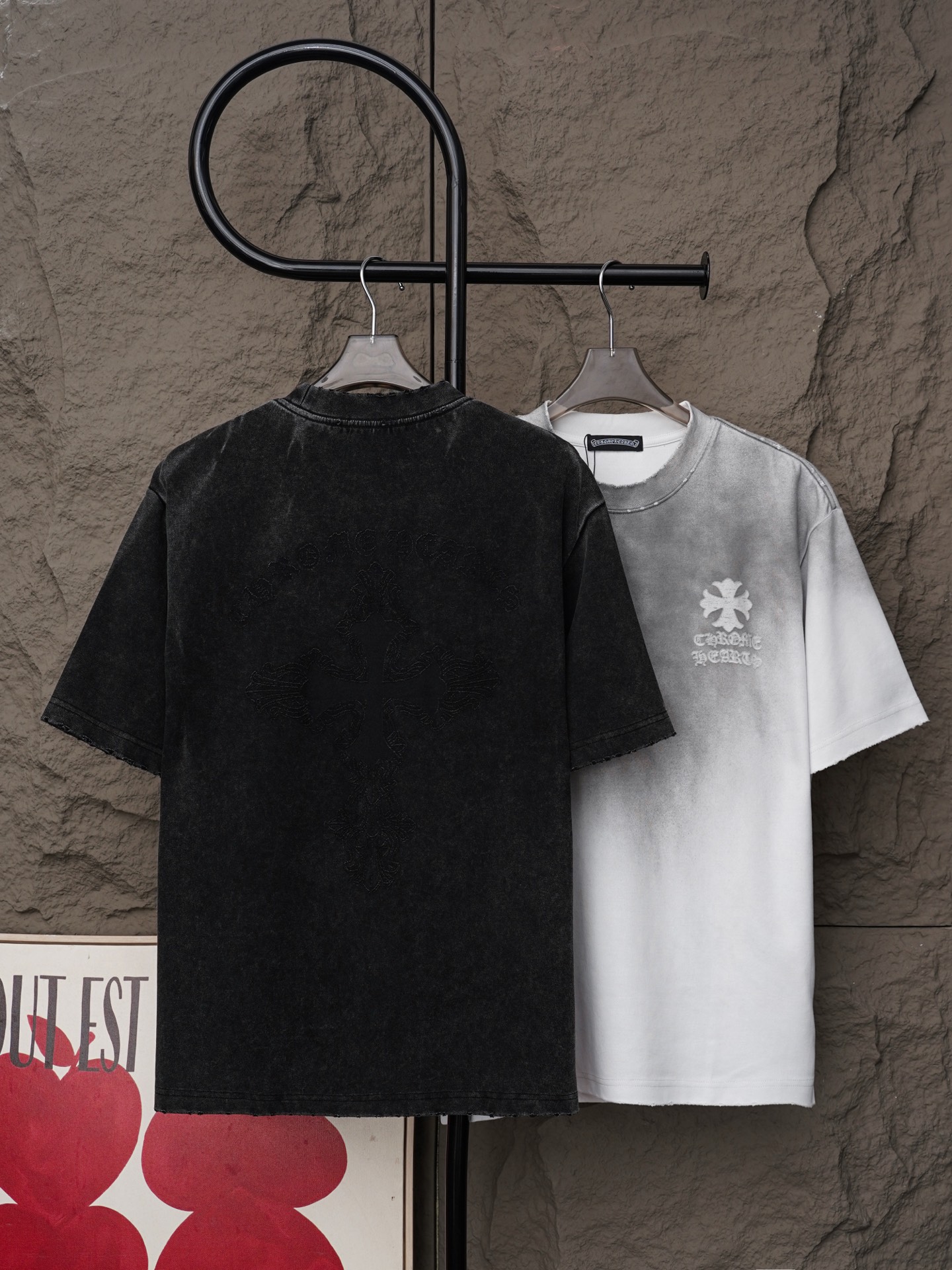 Chrome Hearts 𝗖𝗵𝗿𝗼𝗺𝗲 𝗛𝗲𝗮𝗿𝘁𝘀/克罗心2026十字架镭射激光工艺 刺绣夏季新款 美式酸洗做旧激光烧花贴布绣情侣休闲短袖T恤
