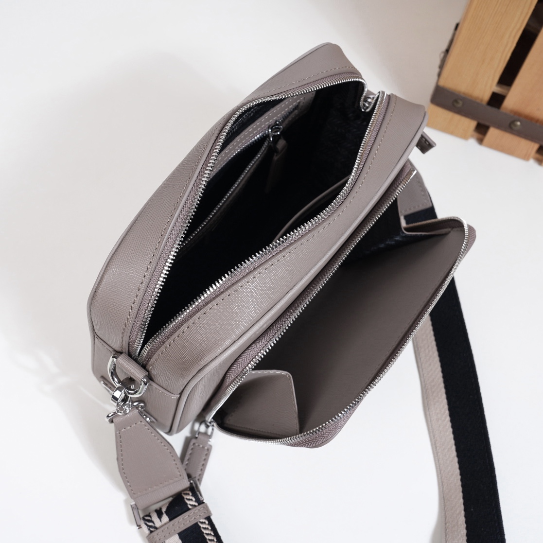 普拉达 Prada 高定典藏名品高定成衣时装外套连衣裙衬衫T恤 #F9C9B2EB 9