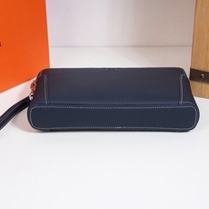 ,爆款来袭,精致手包💼选用由再生聚酯纤维和棉质纱线制成的面料打造,装饰专属标识图案丝印,搭配品牌徽标 尺寸:28*18* ,爆款来袭,精致手包💼选用由再生聚酯纤维和棉质纱线制成的面料打造,装饰专属标识图案丝印,搭配品牌徽标 尺寸:28*18*
