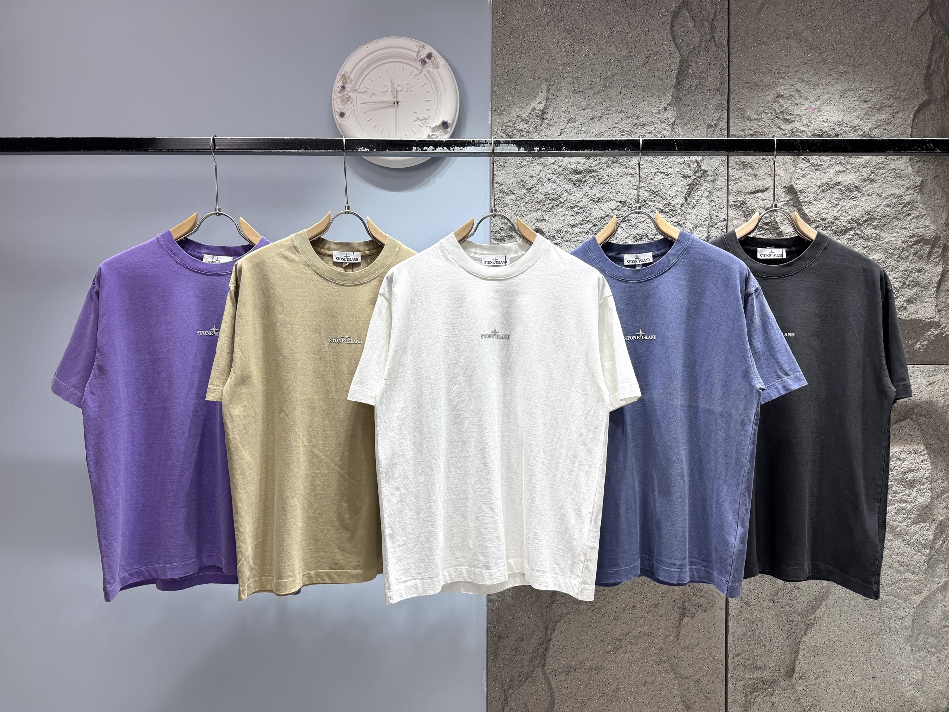 Blanco, caqui, púrpura, azul marino, negro