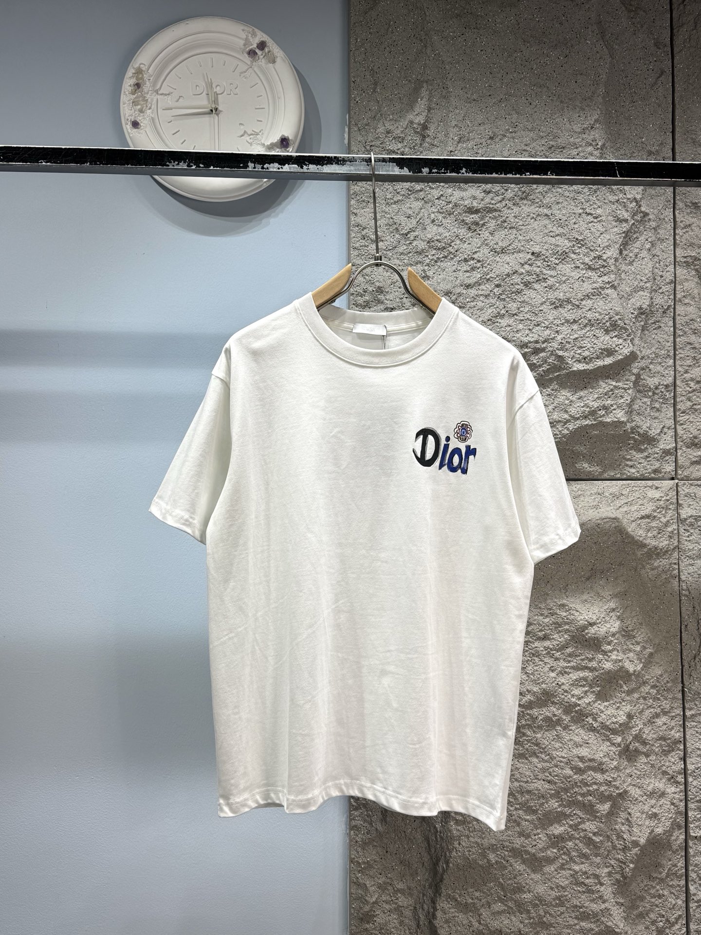 P148 Dior*Dior letras pintadas a mano‼ ️Camiseta de manga corta® 🖤La tela de algodón puro de 280 g se siente suave y s…