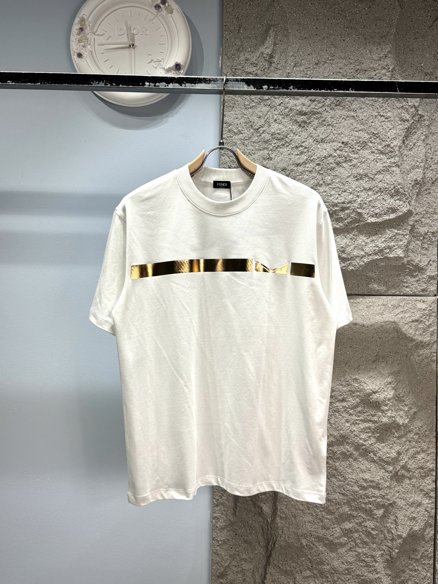 P148 FENDI*Fendi Camiseta de manga corta con ojos de monstruo‼️🖤Lleva un aire de lujo discreto al instante. La tela es…