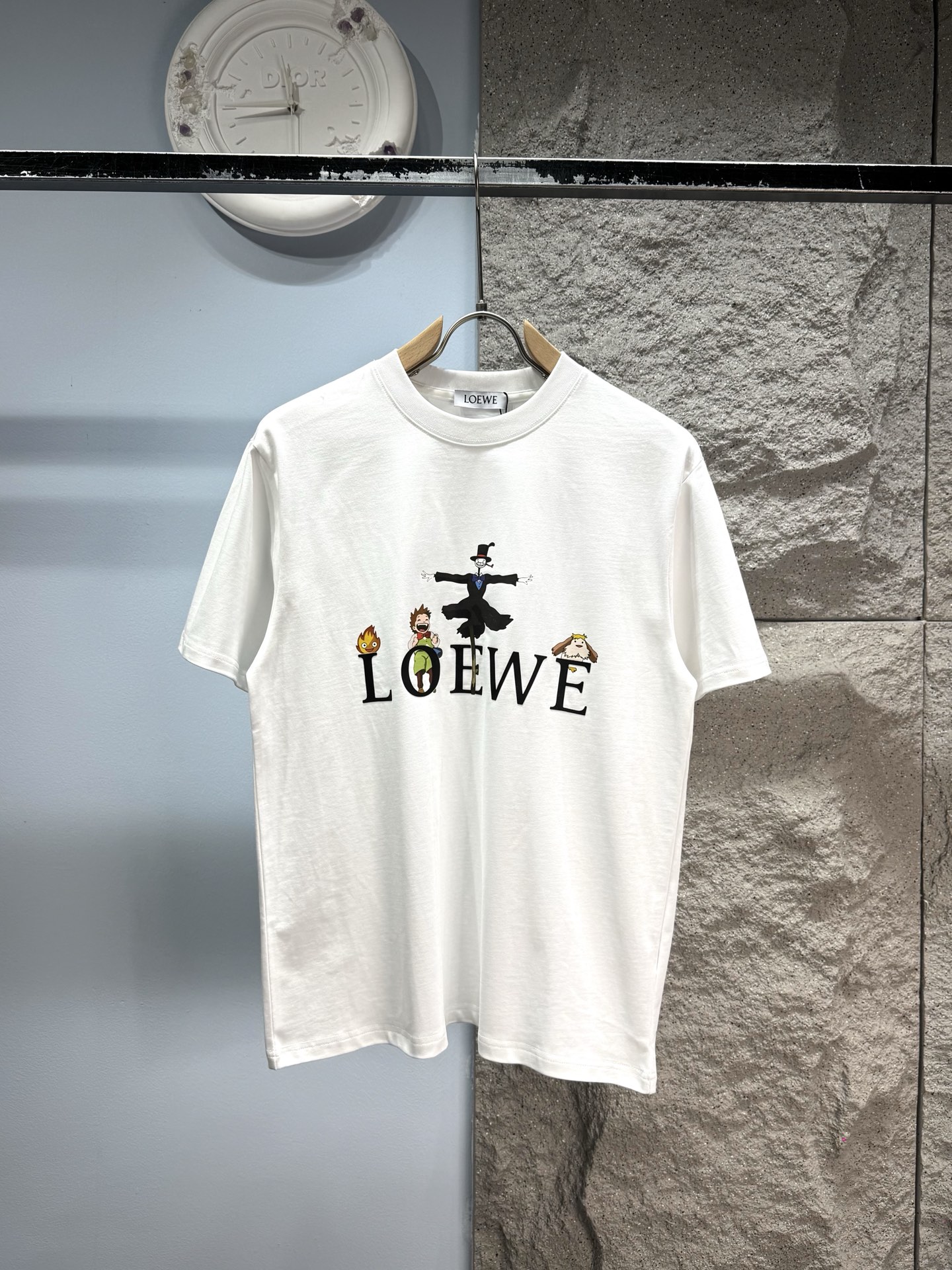 P148 Loewe*Colección Espantapájaros‼️ Camiseta de manga corta® 🖤Algodón puro de 280g, la tela se siente suave y tambié…