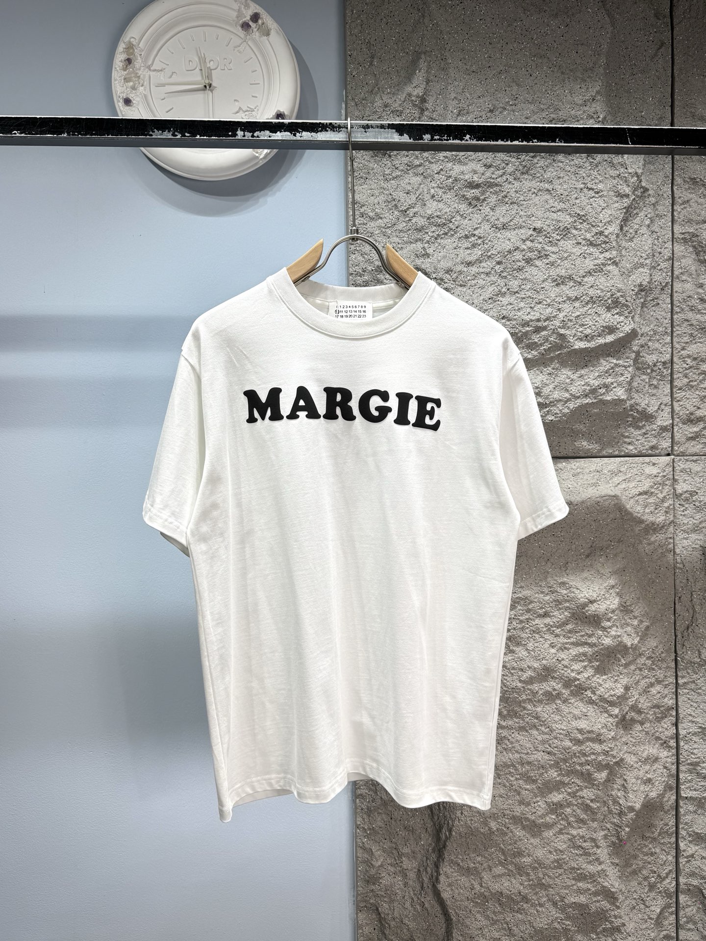 P148 Martin Margiela*MaJira Letras identificativas‼️ Camiseta de manga corta® 🖤Camiseta de letras Margie de MM6 Maison…