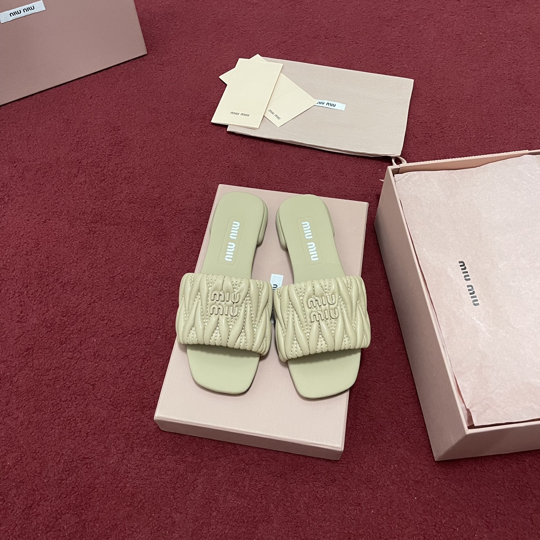 MiuMiu Online
 Shoes Slippers Online From China Designer
 Genuine Leather Lambskin Sheepskin
