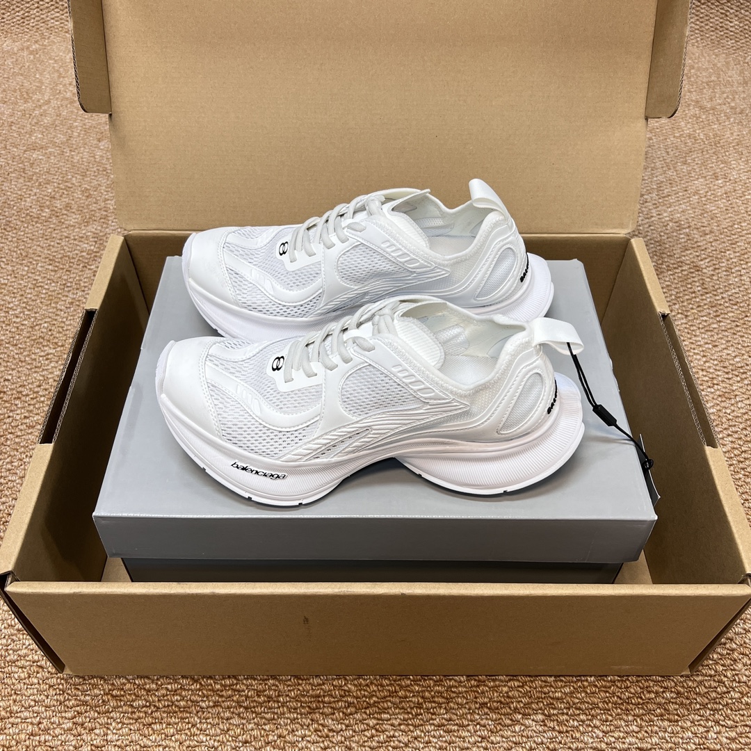 NO:236391,Top version of Balenciaga CIRCUIT printed round head mesh breathable, shock-absorbing low top running shoes outdoor functional shoes couple style white. Aging process restores ZP polishing and aging effect retro and fashionable. Fabric: Flying mesh dripping glue composite splicing special metal leather embossed, outsole high foaming combination rubber outsole light and wear-resistant!  Packaging: Airplane box reinforcement packaging!  Size: 35-46 (only larger size wear 42 and 41), casual shoes/sports shoes, balenciaga, balenciaga, sneakers19860909顶级版本Balenciaga巴黎世家CIRCUIT 印花圆头网面透气 减震低帮 跑步鞋户外功能鞋情侣款白色. 做旧工艺还原ZP擦色做旧效果复古时尚. 面料:采用飞织网状滴胶复合 拼接特殊金属皮料压纹 大底高发泡组合橡胶大底轻便耐磨！ 包装:飞机盒加固包装！ 码数:35-46码（偏大一码穿42拍41码),休闲鞋/运动鞋,balenciaga,balenciaga,sneakers,Women's Shoes