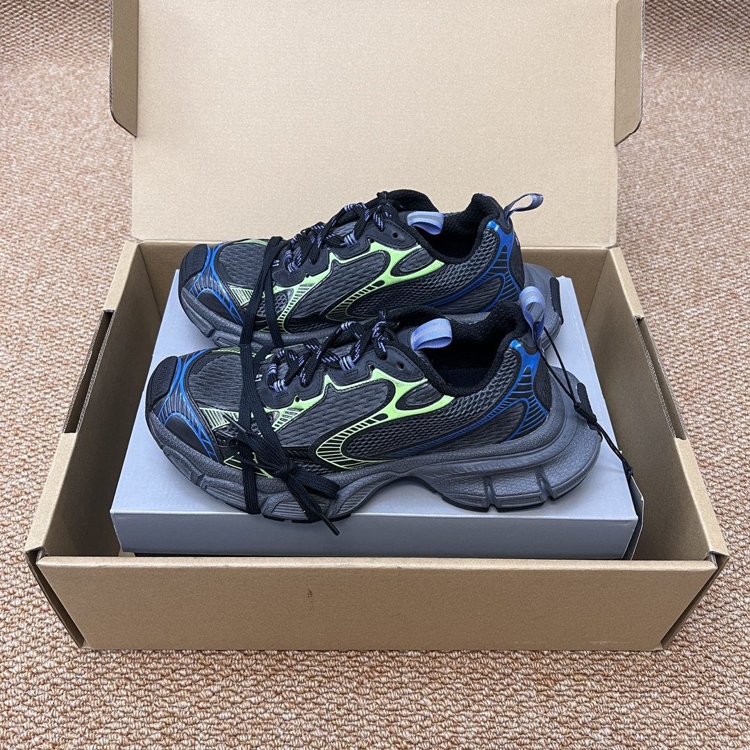 NO:236384,The top version of Balenciaga Balenciaga 3XL Sneaker series, dark gray and blue, couples' dad shoes. Original* purchased and developed Balenciaga 3XL Sneaker The overall shoe shape draws on the creative ideas of the two shoe shapes, Balenciaga Track and Balenciaga Runner. It is equivalent to removing the outer frame of the Track shoe body. It inherits Runner's streamlined shape and Track flat toe. In addition, a pair of tied shoelaces are added to the front of the upper to highlight the shape!  Fabric: Original custom imported technology fabric   mesh inner lining: Original custom breathable mesh inner lining: Original mold opening ultralight MD combination rubber bottom thickness: 5CM packaging original tag aircraft box reinforced packaging!  Size 35-46 [One size larger size usually wear 37 shots 36 sizes], casual shoes/sports shoes, balenciaga, balenciaga, sneakers19860909顶级版本Balenciaga巴黎世家3XL Sneaker系列 深灰蓝 情侣款老爹鞋 原*购入开发 Balenciaga 3XL Sneaker 整体鞋型汲取了Balenciaga Track和Balenciaga Runner两款鞋型的创作思路 相当于把 Track鞋身的外框拆了下来 同时继承了 Runner的流线造型和 Track扁平的鞋头 另外在鞋面前段另加了一副绑着的的鞋带 凸显造型！ 面料: 原版定制进口科技面料 网面 内里: 原版定制透气网里 大底: 原版开模超轻MD组合橡胶底底厚: 5CM 包装原吊牌飞机盒加固包装！ 码数35-46码【偏大一码平时穿37拍36码】,休闲鞋/运动鞋,balenciaga,balenciaga,sneakers,Women's Shoes