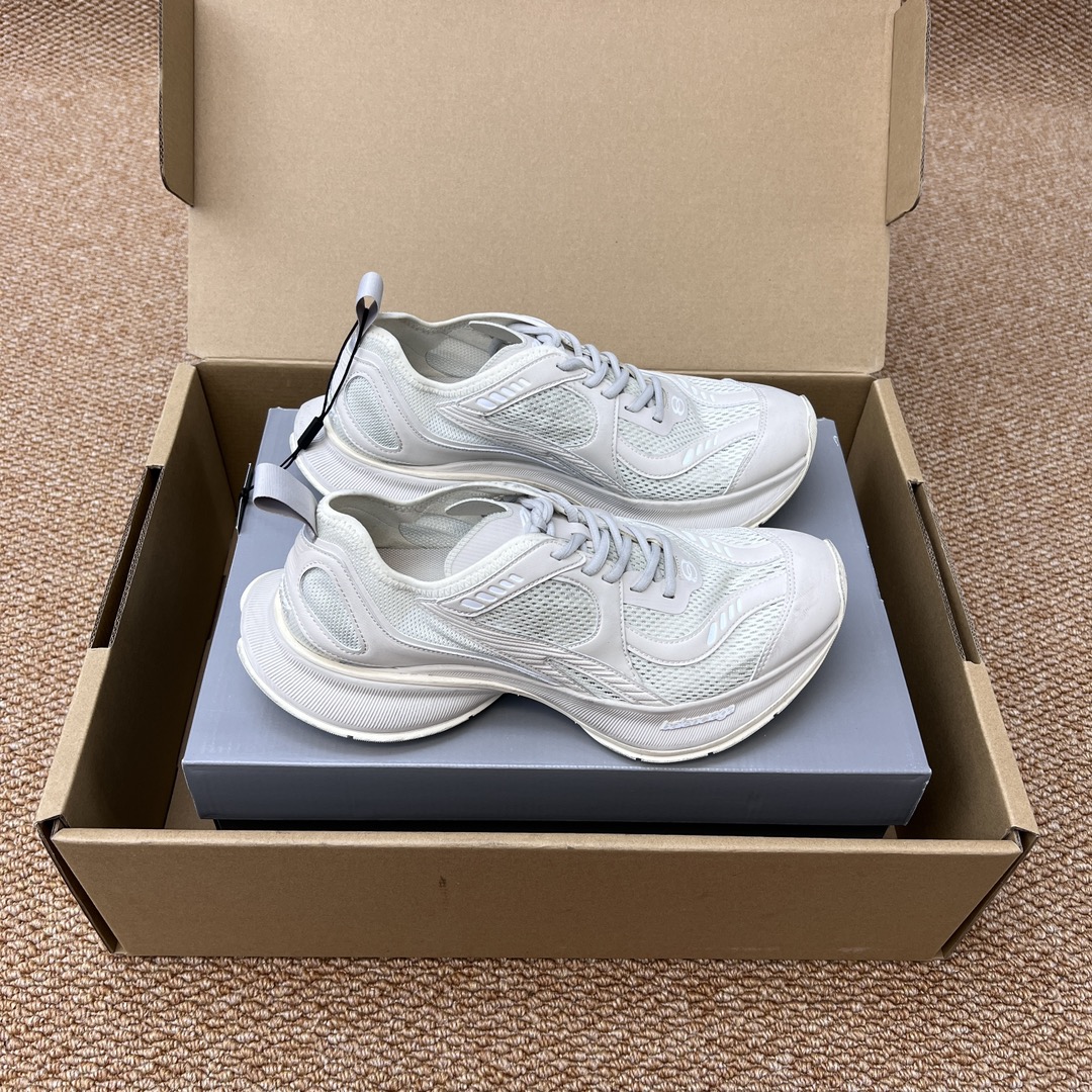 NO:236394,Top version of Balenciaga CIRCUIT printed round head mesh breathable, shock-absorbing low top running shoes outdoor functional shoes couples. Fabric: Flying mesh dripping glue composite spliced ​​special metal leather embossed outsole high foaming combination rubber outsole lightweight and wear-resistant!  Packaging: Airplane box reinforcement packaging!  Size: 35-46 (only larger size wear 42 and 41), casual shoes/sports shoes, balenciaga, balenciaga, sneakers19860909顶级版本Balenciaga巴黎世家CIRCUIT 印花圆头网面透气 减震低帮 跑步鞋户外功能鞋情侣款. 面料:采用飞织网状滴胶复合 拼接特殊金属皮料压纹 大底高发泡组合橡胶大底轻便耐磨！ 包装:飞机盒加固包装！ 码数:35-46码（偏大一码穿42拍41码),休闲鞋/运动鞋,balenciaga,balenciaga,sneakers,Women's Shoes