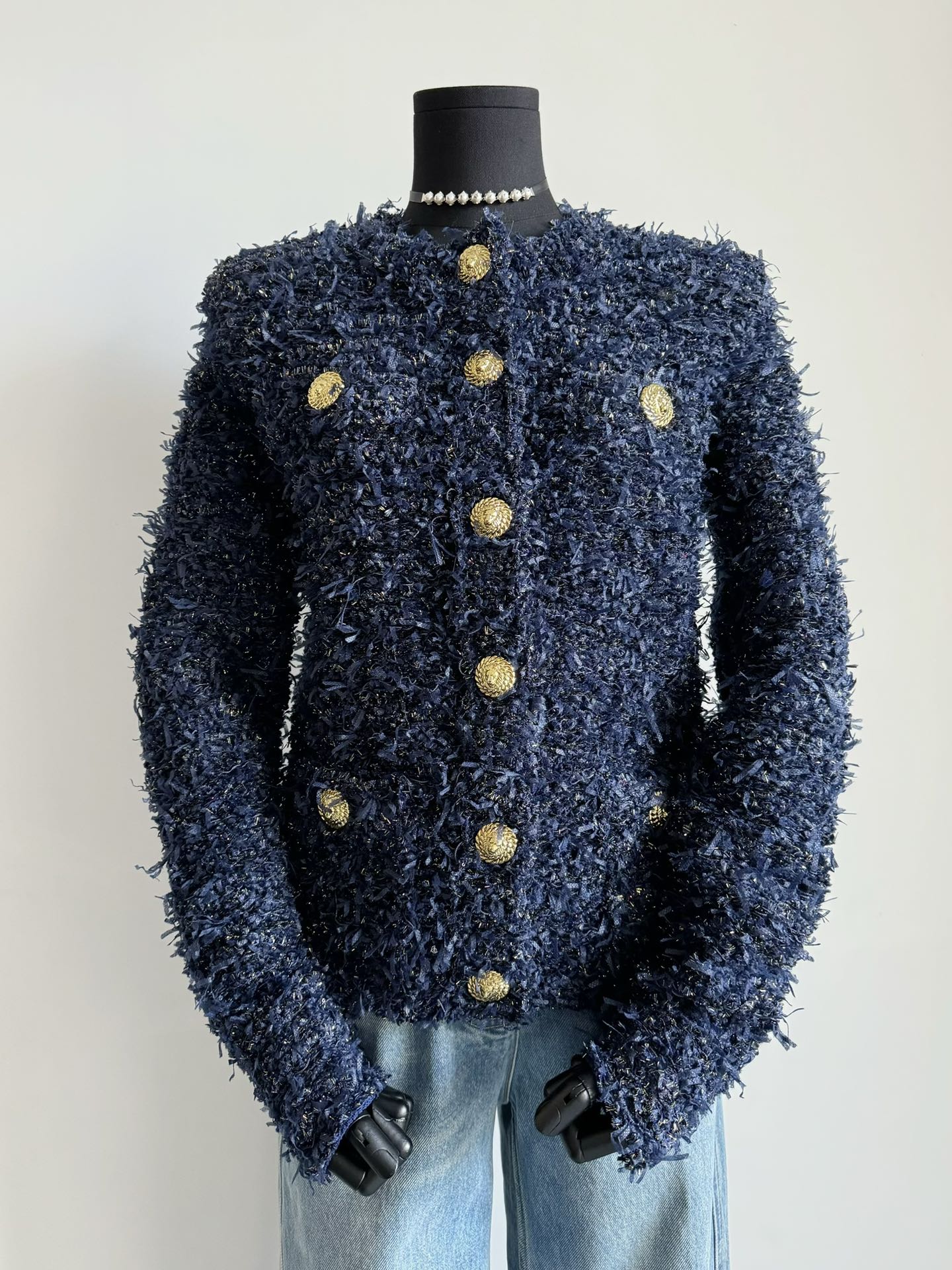 The rich laborer''s Mori Cascane \n is also a needle -knit jacket \n that will also be overweight. The saturation and density of layers of \n are restored to \n''s feel thick and elastic.