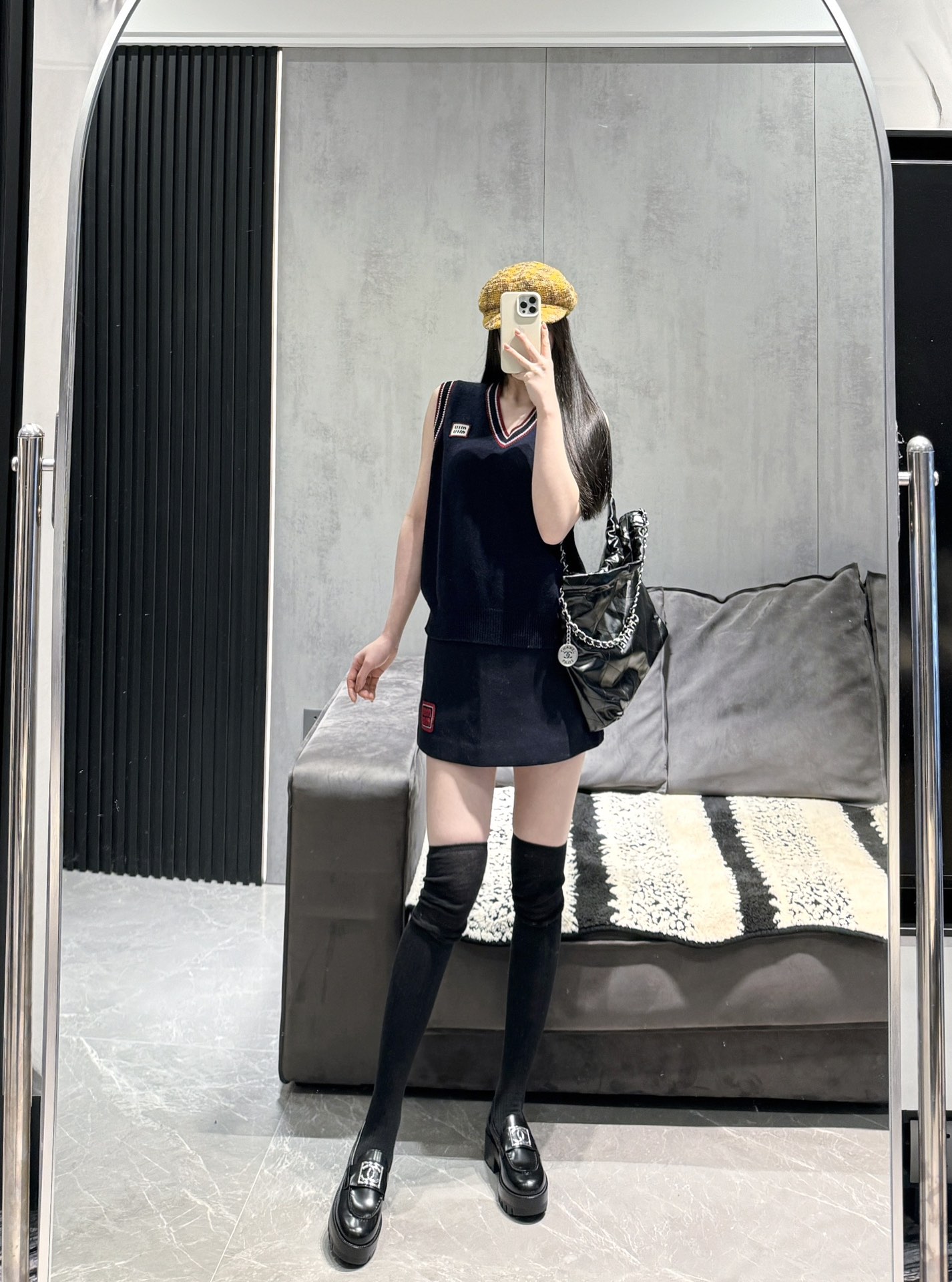 NO:499136,Skirts with V-neck vests, skirts, alexander wang19860909半裙搭配V领马甲 整套,,skirts,alexander wang,Women's clothing