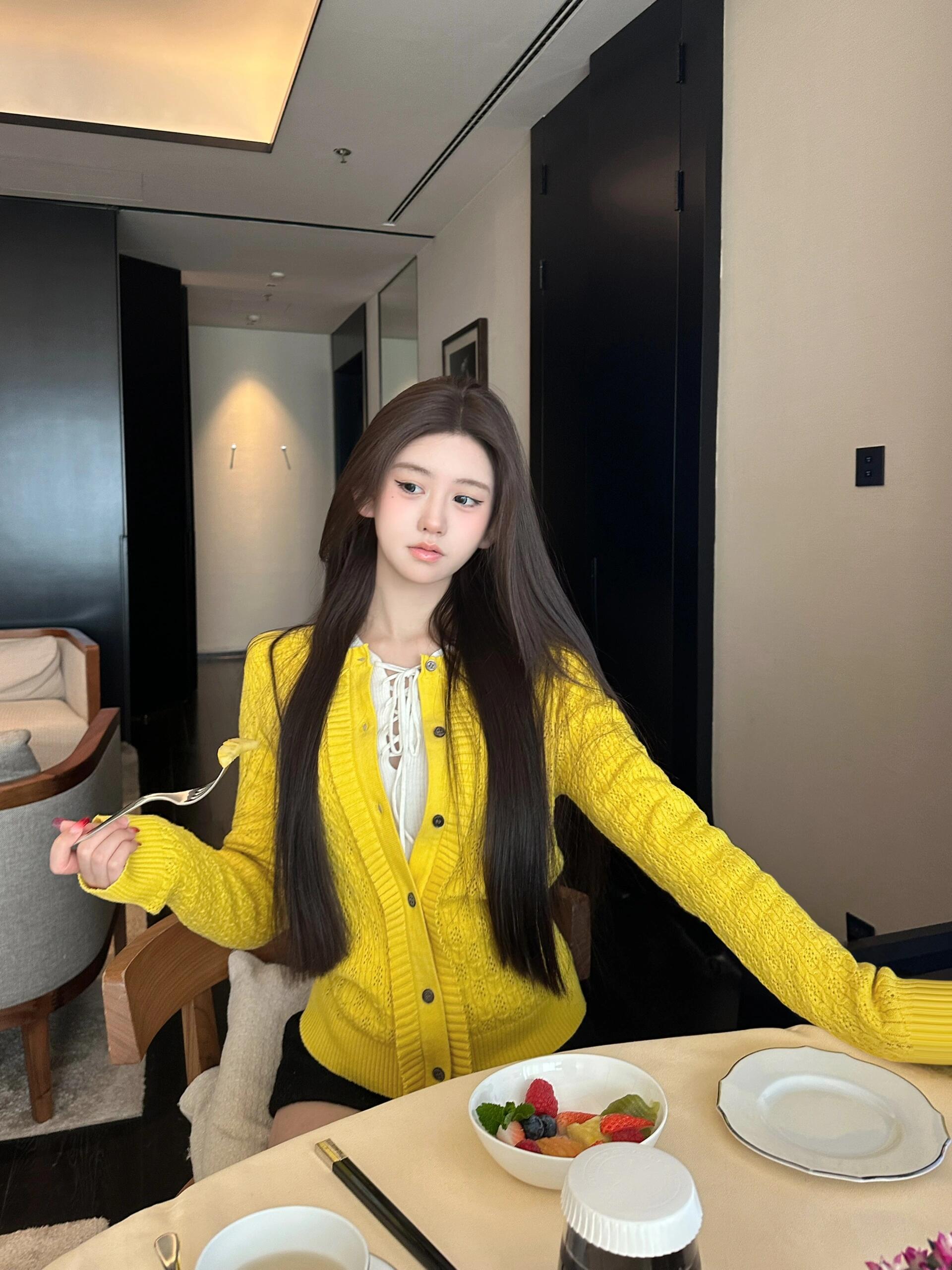 NO:607478,Jiugongge look, alexander wang who never gets tired of getting rich19860909九宫格look 百看不厌的发财黄,,alexander wang,Women's clothing