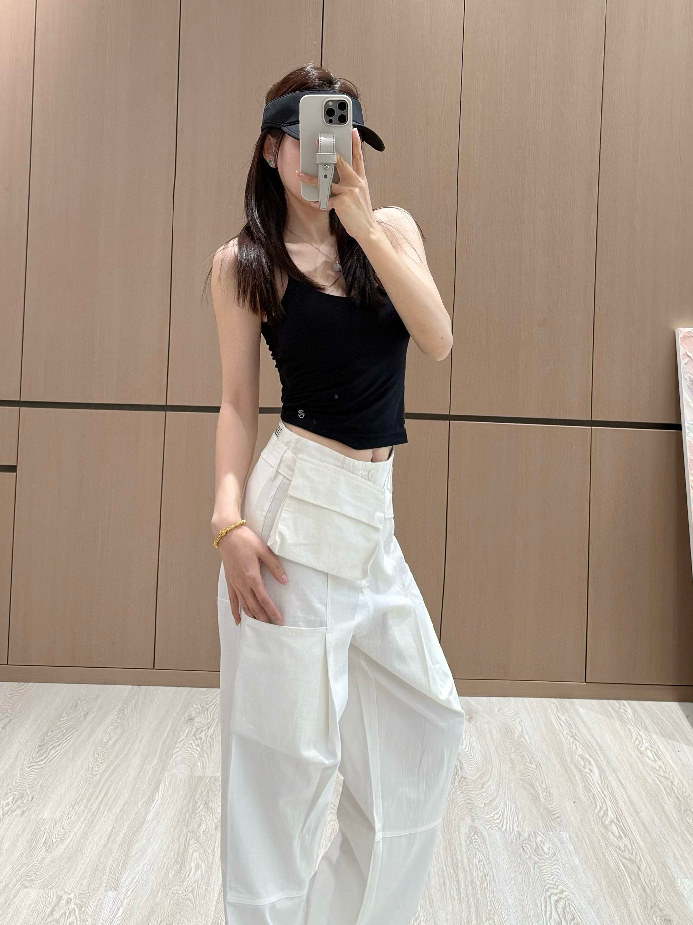 NO:500687,Very good at wearing it, I can't help but look at these pants a few more times, alexander wang19860909好会穿 忍不住多看几眼这条裤子,,alexander wang,Women's clothing