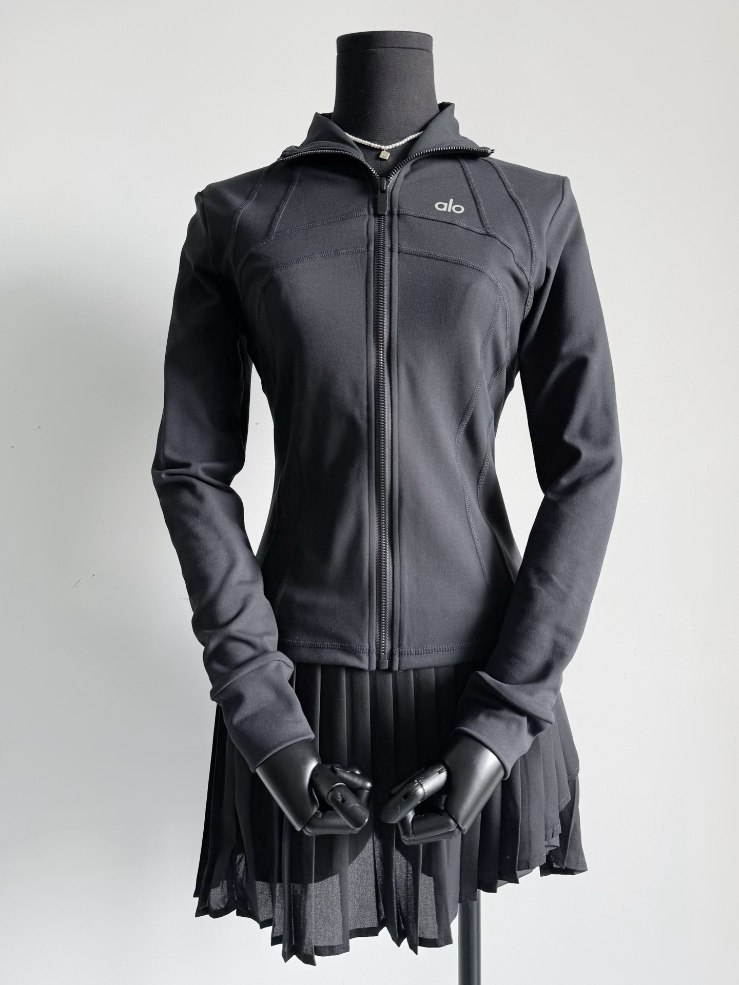 NO:484325,We will produce sports series according to the request of many old customers. We will definitely produce high-quality products!! Alo is super slim, elastic waist-retracting yoga jacket. It is minimalist but also full of design. It is not limited to sports outfits. It is also super beautiful when worn on a daily basis. The same elastic fabric is restored. The upper body is not stuffy and sweaty. It is the top you want to wear for five days a week., jeans, jackets & coats, alexander wang19860909应众多老顾客要求出运动系列 我们出品必定精品 !! Alo超显瘦,弹力收腰瑜伽外套 极简却也富有设计感 不仅限于运动穿搭 日常搭牛仔裤也超级好看 客供一样的弹力面料手感还原 上身不闷汗更自在 是你想要一周穿五天的上衣,,jeans,jackets & coats,alexander wang,Women's clothing