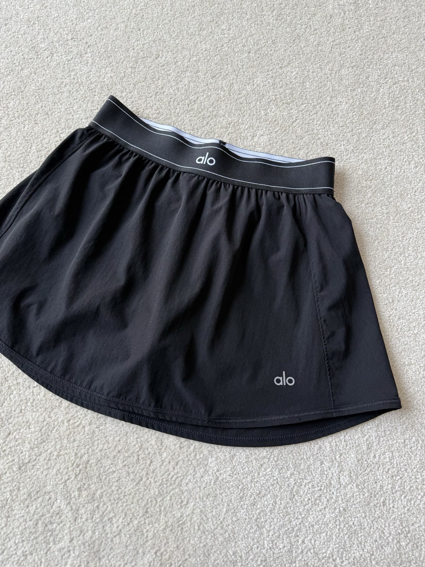 NO:500691,Super comfortable quick-drying sweatpants that can be worn in daily life. The elastic logo is simple and unlimited. The shorts are equipped with light-proof. The adaptability and fashion sense are both fashionable~~ It is a super cost-effective one for many occasions. No wonder alo is popular this year. Select black/white/cyan colors to be used together. It can be matched with my family's yoga jackets, skirts, shorts, jackets & coats, alexander wang19860909日常也能穿的超舒适速干运动裤裙 弹力logo腰围简约不设限 内设短裤防走光 适应性兼顾了时髦感~~ 超性价比多场合利用的一条 怪不得alo今年大火 甄选黑色/白色/青色三色齐出 可搭配我家同系列瑜伽外套,,skirts,shorts,jackets & coats,alexander wang,Women's clothing