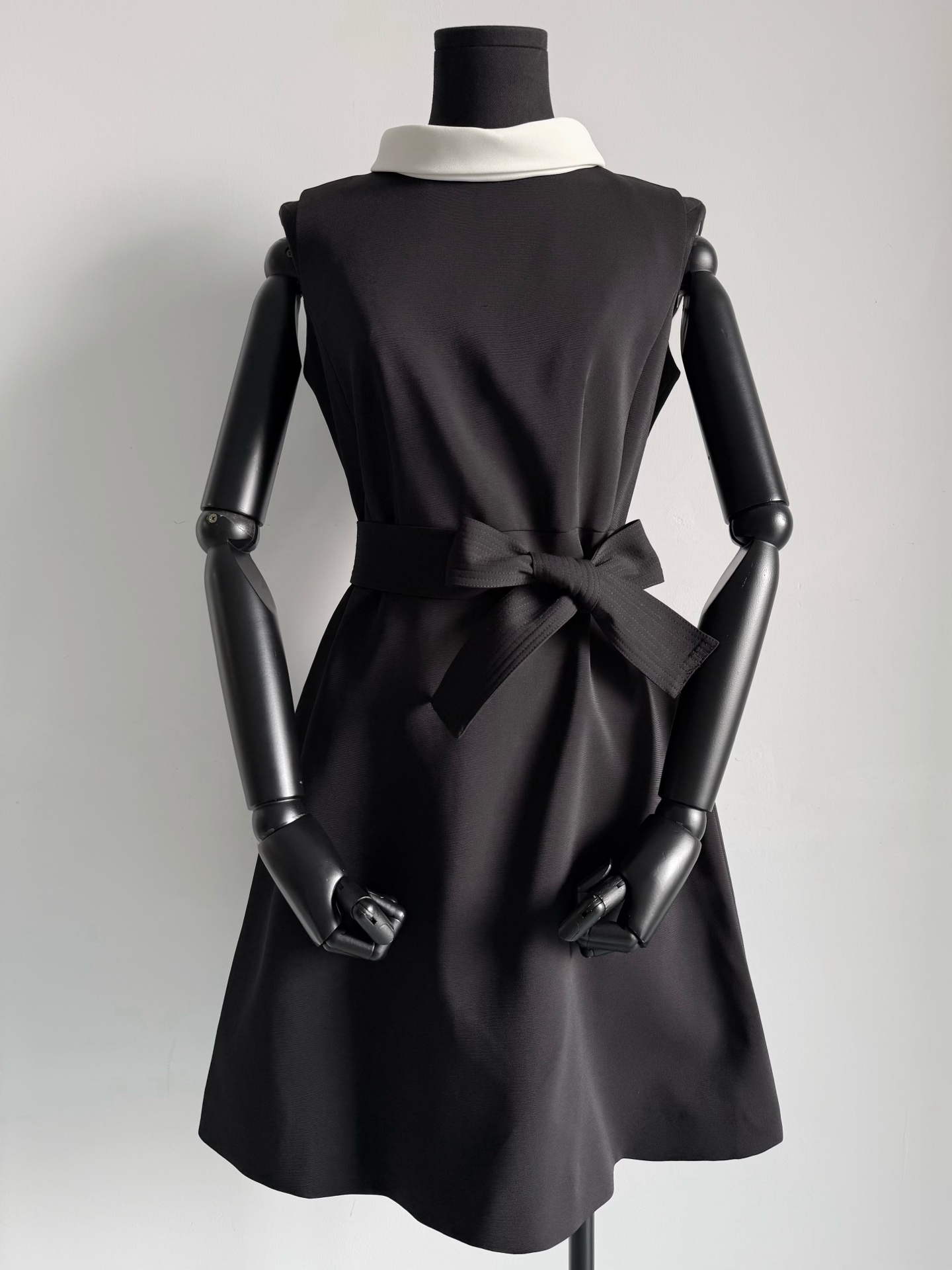 NO:762640,The first dress of this summer, who knows how expensive it is? !! ​​CURIEL's dress is the best value for money. It can be worn freely in various occasions. It is no problem for daily wear. The excellent silk wool fabric is draped and stylish. It is lined with mulberry silk, which is breathable and cool. The key point is that the fabric feel and style are not inferior to Dr. No wonder all celebrity bloggers love it,,skirts,19860909今年夏天的第一条连衣裙 又仙又贵谁懂 !! CURIEL的礼服裙性价比之王太绝了 自由出入各种场合 日常穿也是完全没有问题 绝好的丝毛面料垂坠有型 内衬桑蚕丝透气冰凉 重点是面料手感和版型不输Dr 怪不得各路明星博主都很宠它,,skirts,,Women's clothing