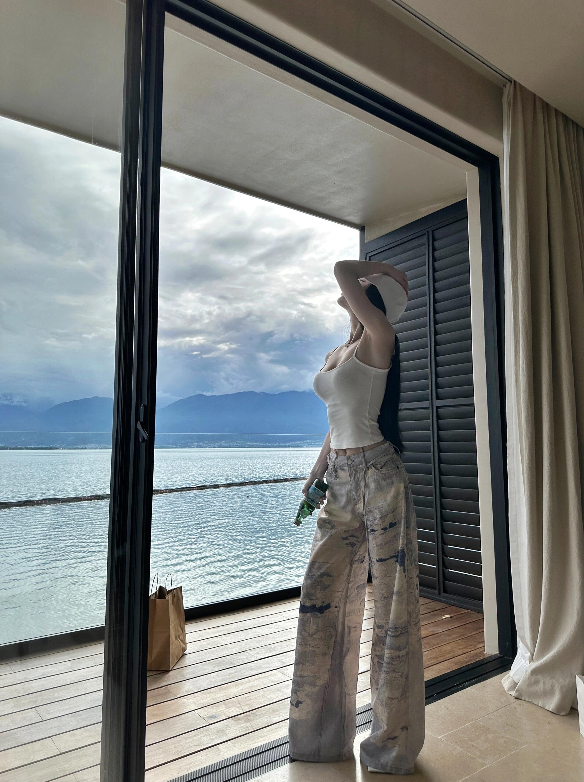 NO:499773,The family members are in full swing today, alexander wang19860909家门人 今天出街回头率爆棚了,,alexander wang,Women's clothing