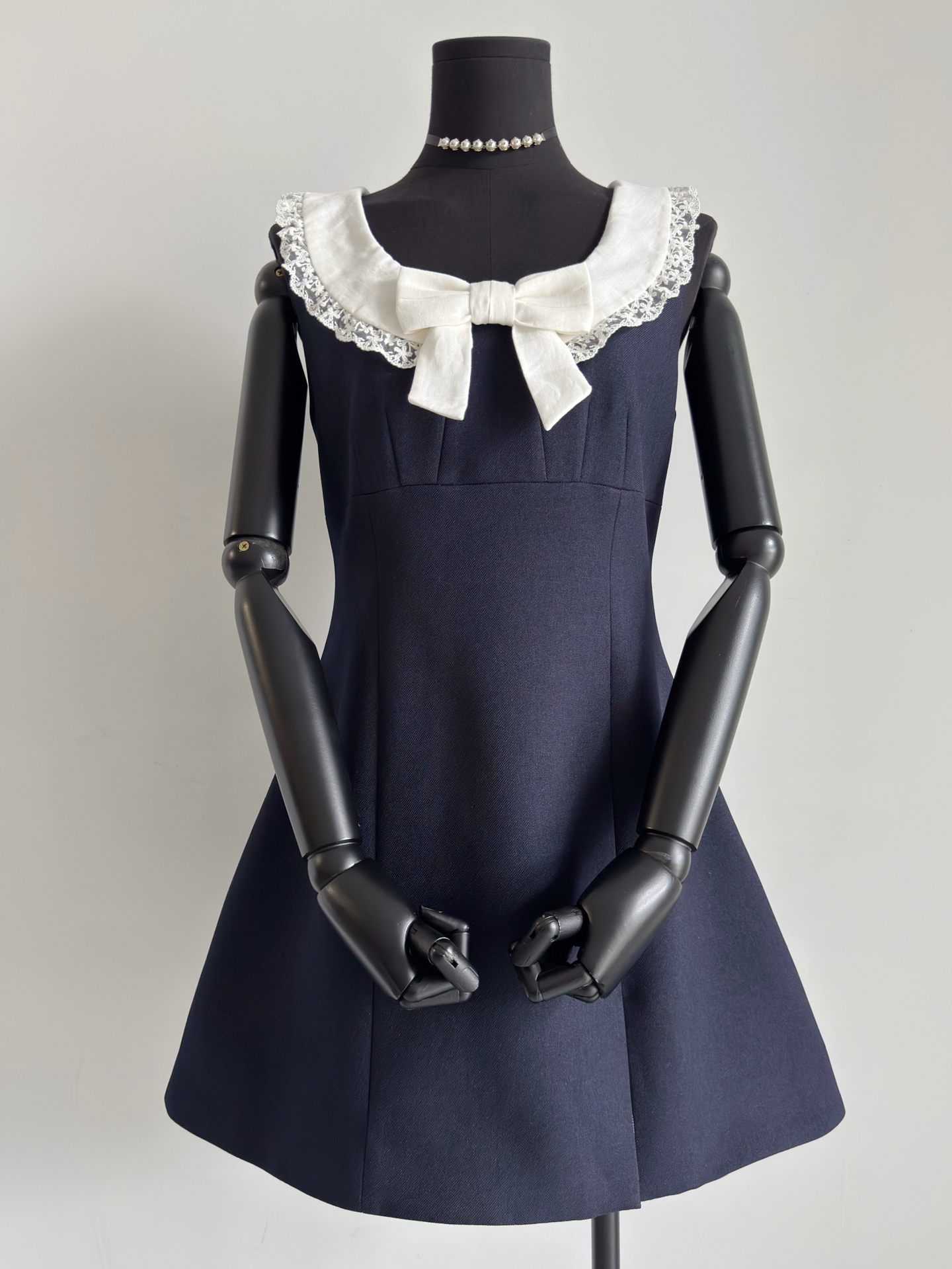 NO:748609,How difficult is it to buy? I believe that Baozi who likes SST knows its existence better than me~~ It really allows you to save 3k+ quality to make this summer dress without any worries!! Super textured dark blue polyester + wool fabric, identical 3D three-dimensional tailoring technique, even a waistless figure can have a waist when wearing it. Versatile linen lace + three-dimensional bow. Every small detail is written on the skirt,,skirts,19860909有多难买我相信喜欢sst的宝子 比我更清楚它的存在~~ 真正让你省下3k+的品质做这个夏天的连衣裙完全不愁了 !! 超有质感的深藏蓝聚酯+羊毛面料 1模1样的3D立体剪裁手法 即使是没腰的身材穿上也能有腰 对版亚麻花边蕾丝+立体蝴蝶结 每一个小细节都写在了裙子身上,,skirts,,Women's clothing