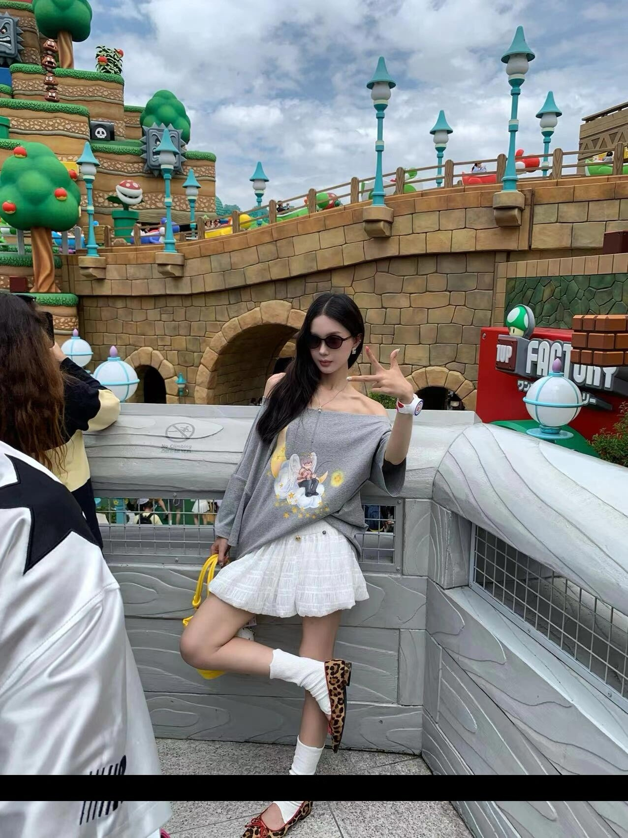 NO:481551,Just wear it casually. The aesthetic taste is very good for a long time. Alexander wang19860909随便穿穿 审美久很好了,,alexander wang,Women's clothing