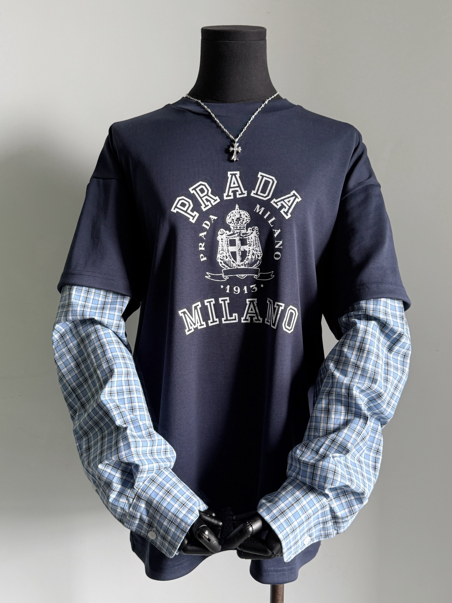 NO:480154,No need to wait until the heat up. YB has already bought it for you. The spliced ​​long-sleeved tee design that can be shared with my boyfriend is really good at my aesthetics. The thin coil sweatshirt fabric spliced ​​plaid shirt collects two classic elements. Loose shoulders and not picky about the figure. The lower body is very fashionable with shorts/jeans., hoodie, sweatshirts, shorts, jeans, shirts, alexander wang19860909无需等到升温 YB早就入手给你们备好了 可以和男朋友共享的拼接长袖tee 设计真心长在我审美上了. 轻薄线圈卫衣面料拼接格纹衬衫 集齐了两大经典元素 宽松落肩不挑身材 下半身搭配短裤/牛仔裤都很时髦,,hoodie,sweatshirts,shorts,jeans,shirts,alexander wang,Women's clothing