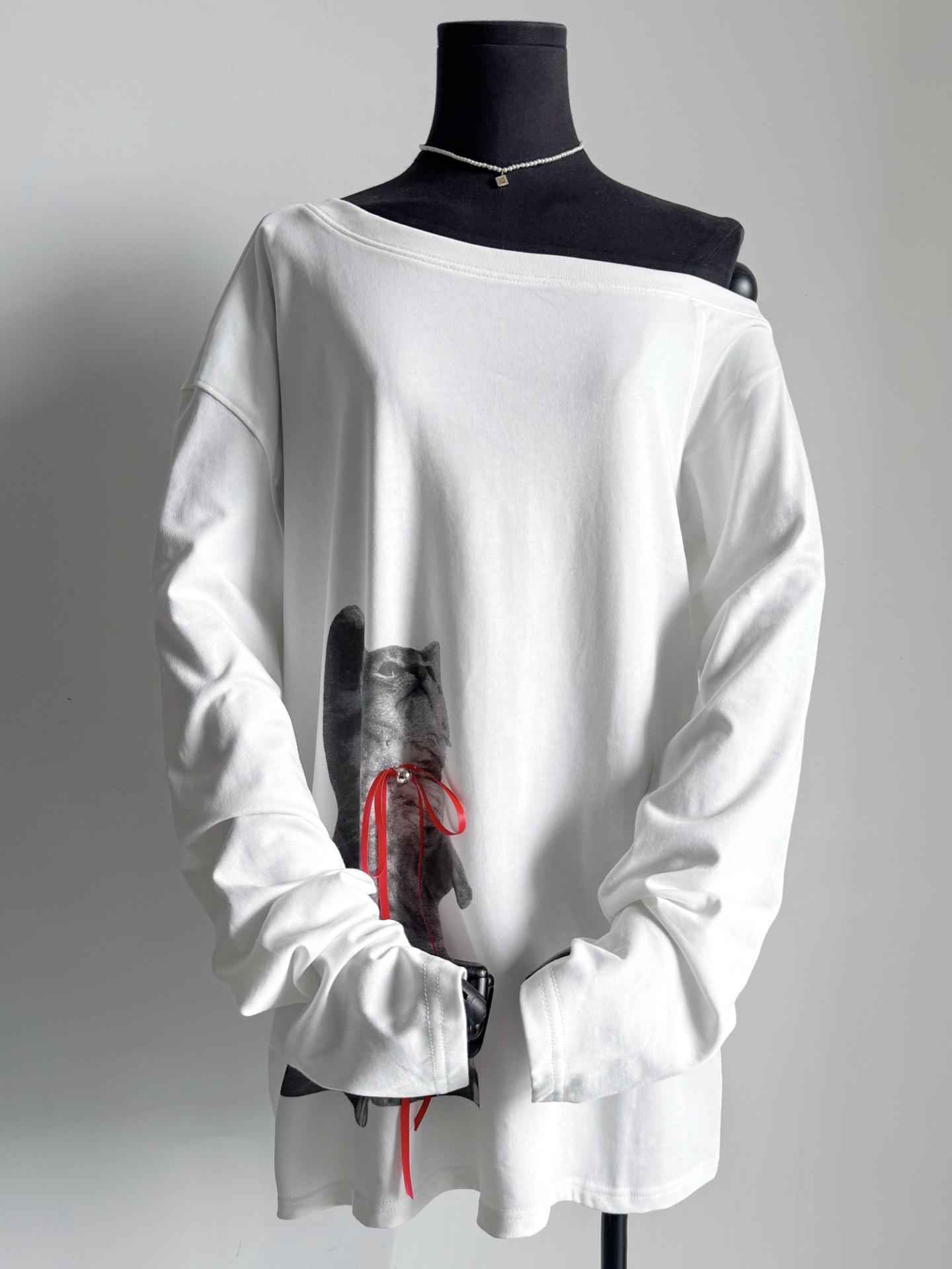 NO:500697,Real photos of white details. A niche brand that was very popular this year. Lisa's private server is the same as that, alexander wang19860909白色细节实拍图 今年超火的一个小众品牌 lisa同款私服,,alexander wang,Women's clothing