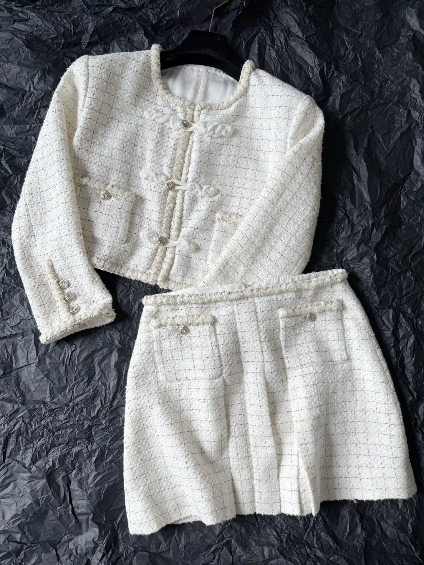 NO:469402,Details of matching skirts are all heavy industry matte cuts, skirts, alexander wang19860909配套半裙细节图 全部都是重工对格剪裁,,skirts,alexander wang,Women's clothing