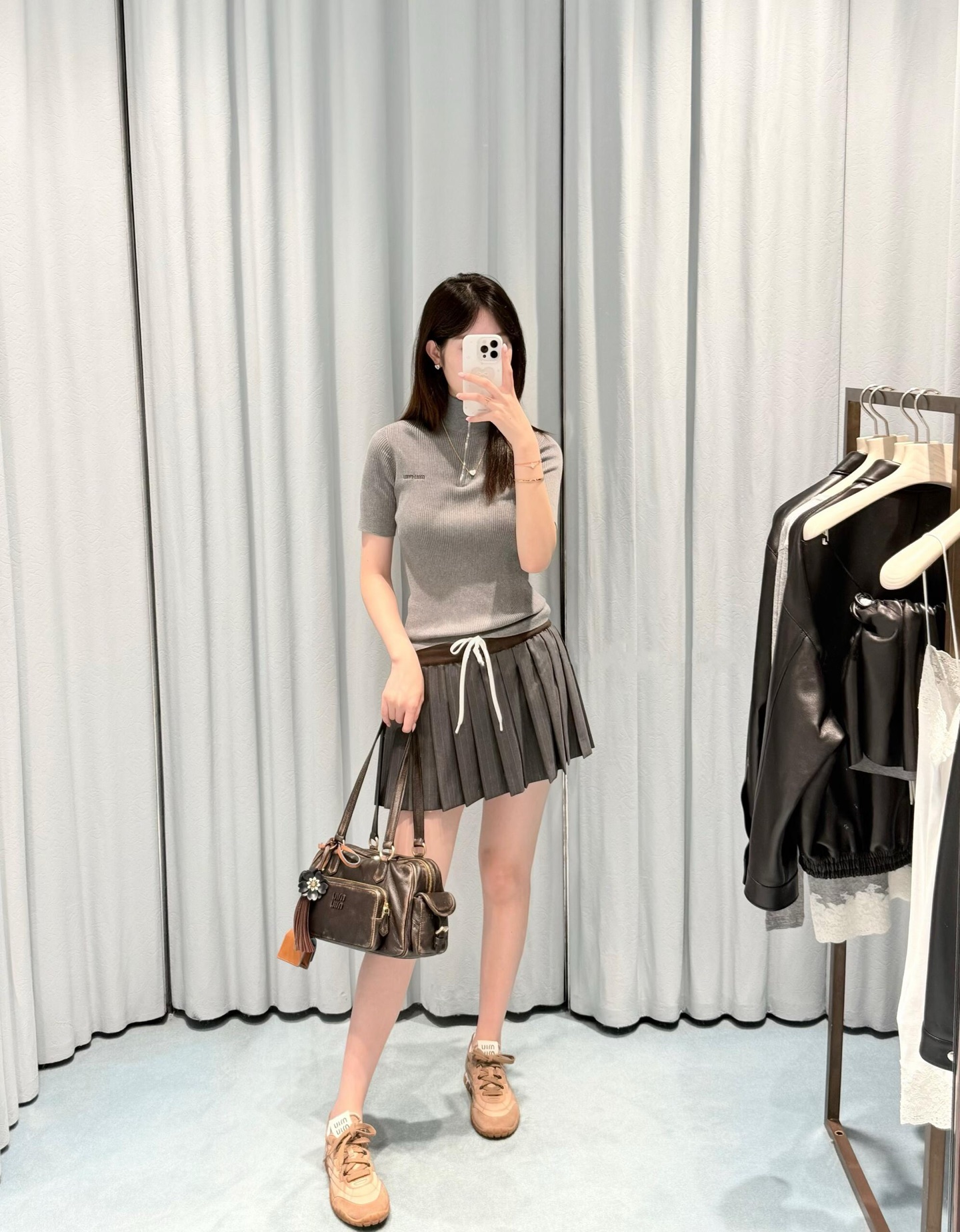 NO:472046,Skirts wear pictures can be sweet or salty, skirts, alexander wang19860909半裙穿搭图 可甜可盐,,skirts,alexander wang,Women's clothing