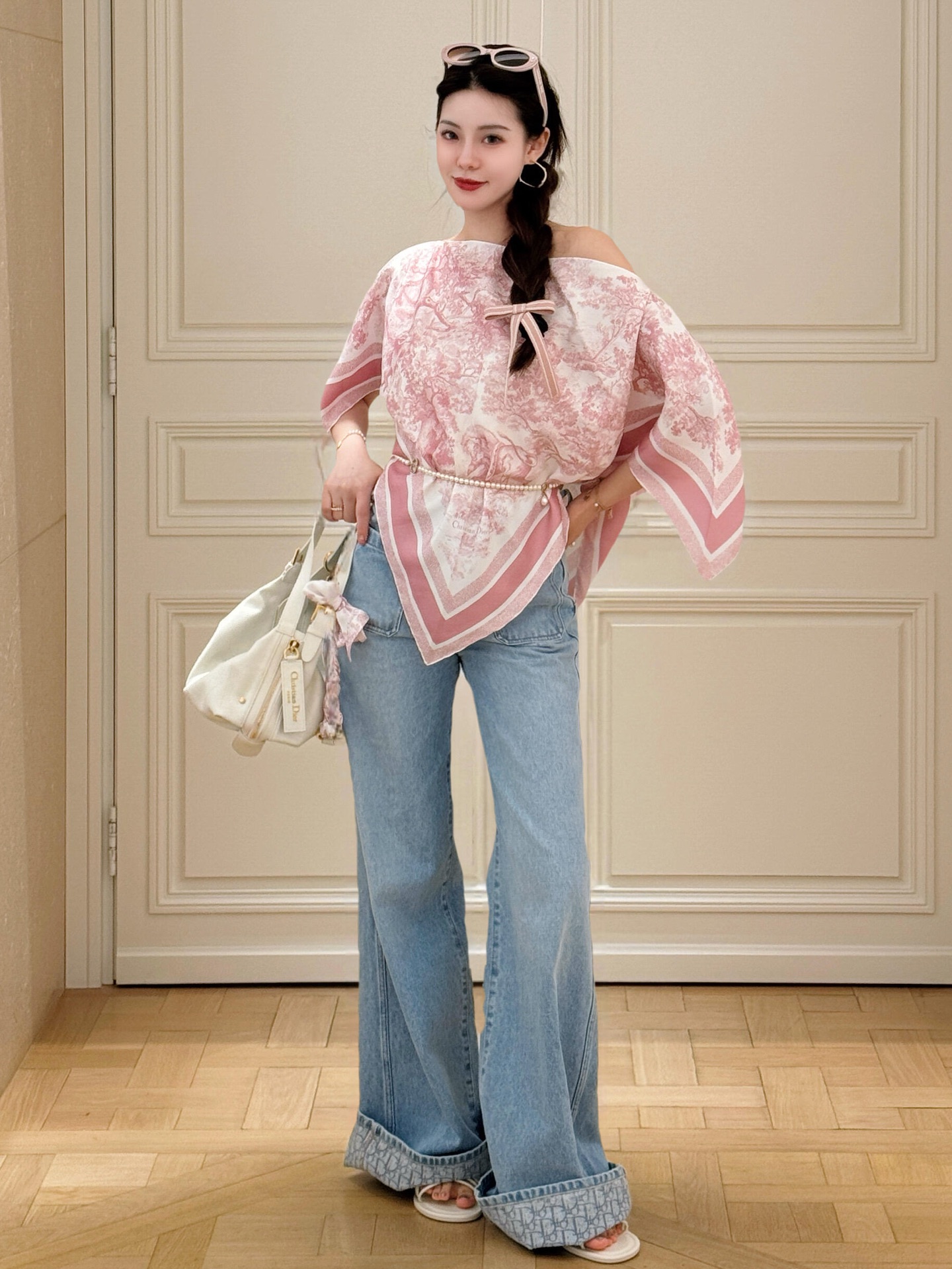 NO:483590,These magic pants closed their eyes and missed their thighs!!,,alexander wang19860909这条神裤闭眼收 错过拍大腿 !!,,alexander wang,Women's clothing