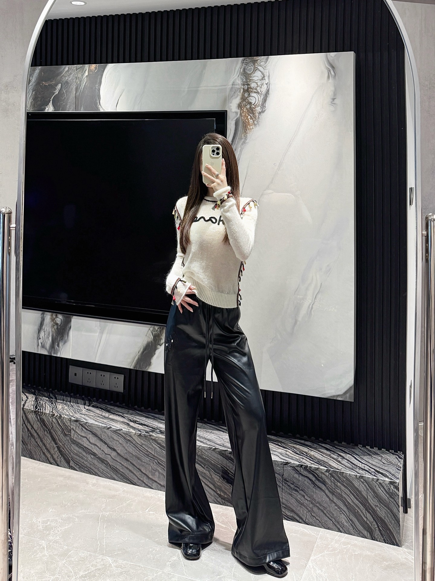 NO:483648,My own model looks trousers, texture, all ceiling, alexander wang19860909自家模特look 裤型 质感 都是天花板,,alexander wang,Women's clothing