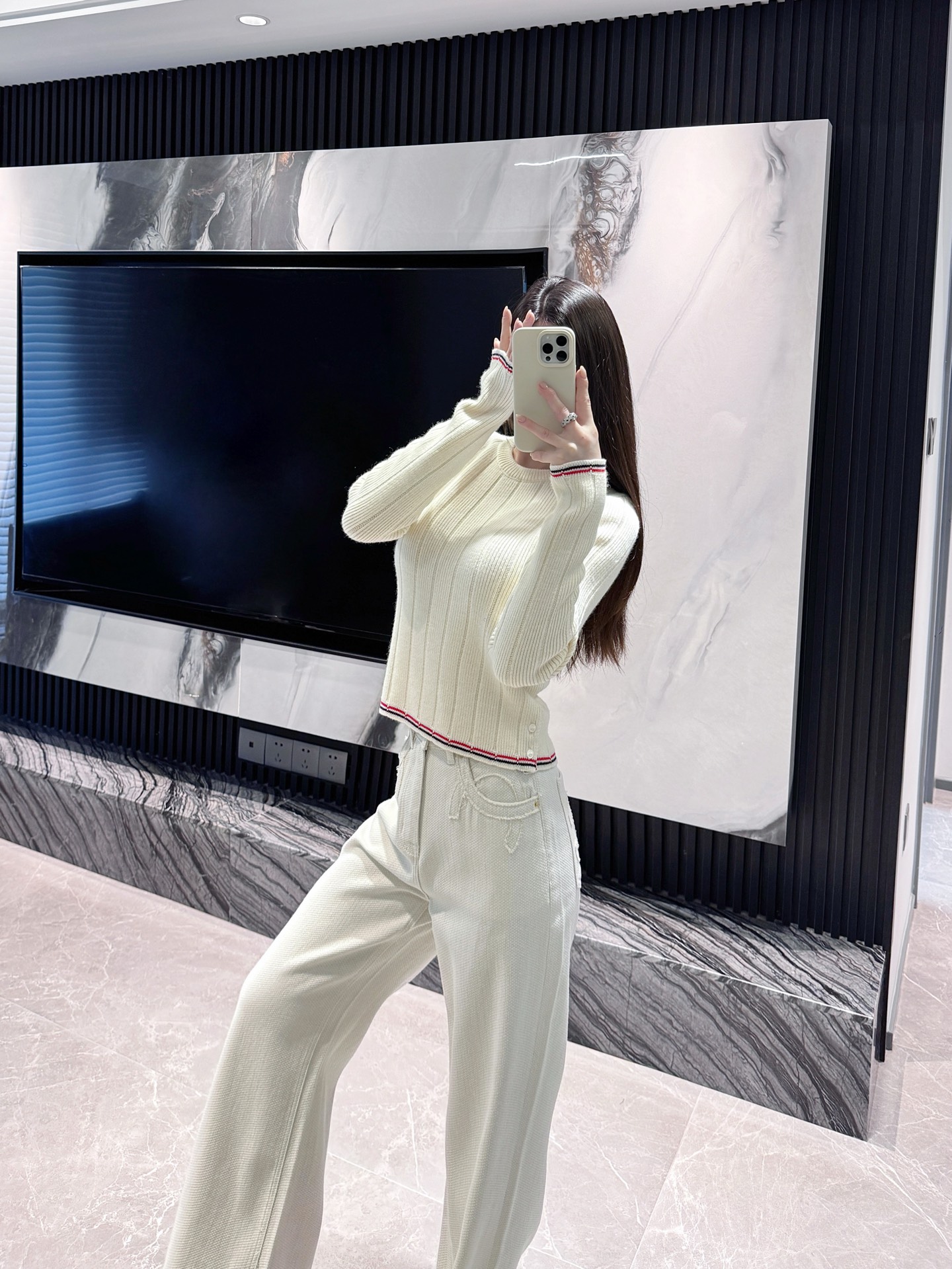 NO:484346,My own model looks 168 high upper body S-size effect, alexander wang19860909自家模特look 168高上身S码效果,,alexander wang,Women's clothing