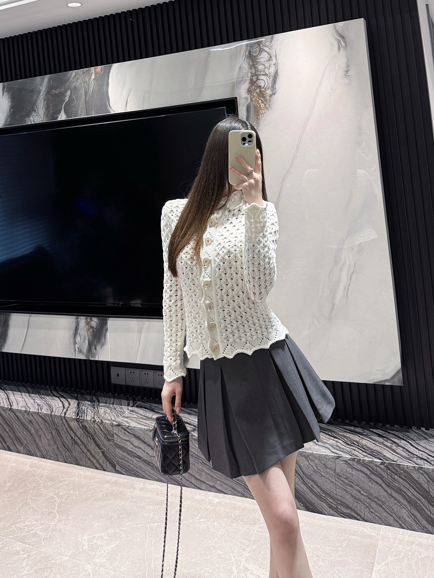 NO:486641,My own model looks with TB pleated skirt, skirts, alexander wang19860909自家模特look 搭配tb百褶半裙,,skirts,alexander wang,Women's clothing