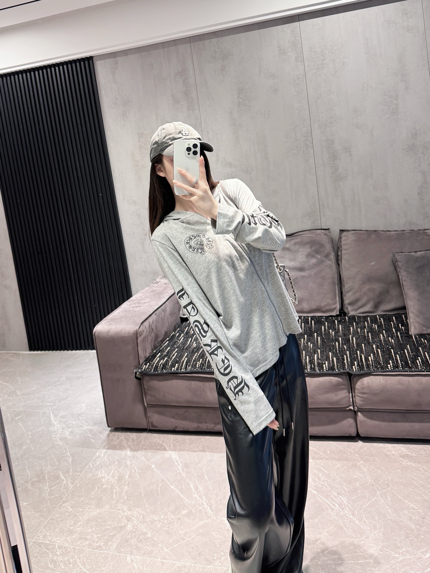 NO:487758,My own model look with ch high-quality leather pants, alexander wang19860909自家模特look 搭配ch优质皮裤,,alexander wang,Women's clothing