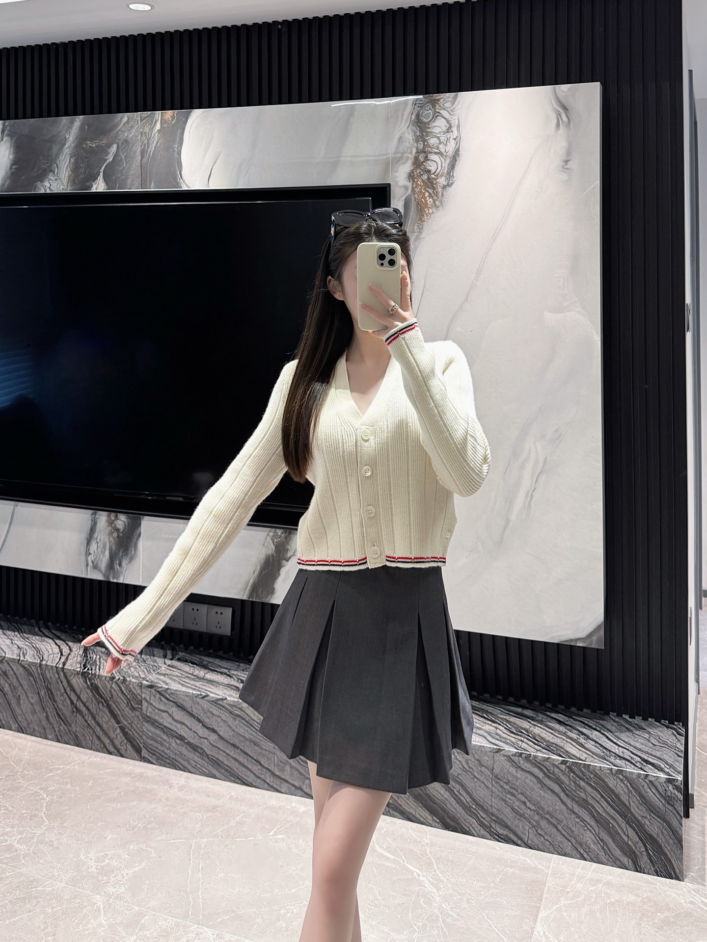 NO:487744,My own model look with TB pleated skirt, skirts, alexander wang19860909自家模特look 搭配TB百褶半裙,,skirts,alexander wang,Women's clothing