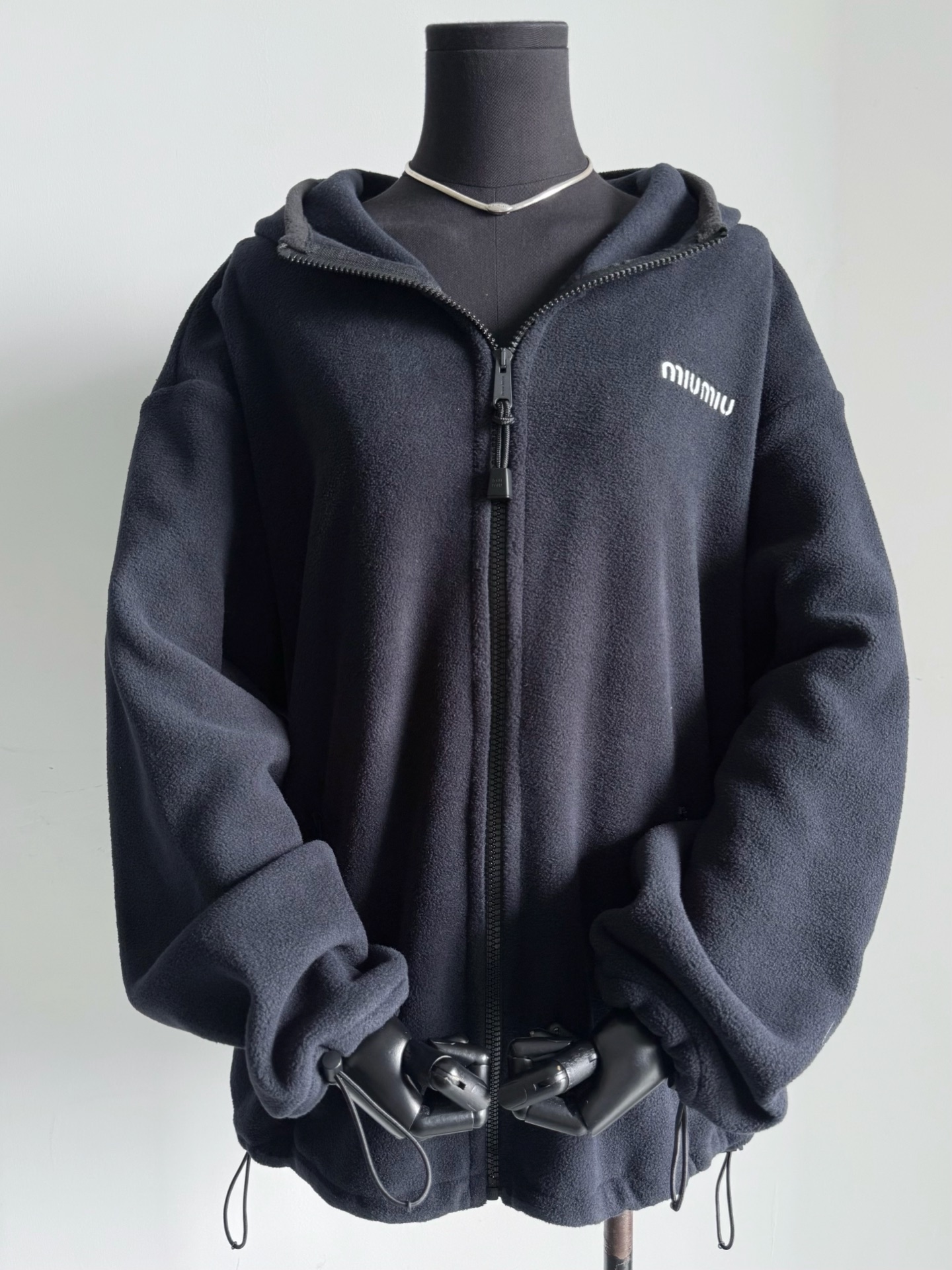 NO:494435,The complete series of fleece is suitable for my family to collect. Spend small money to do big things and buy the highest quality in one step ~~ Customized flat, delicate and soft fleece fabric. You can see the uniform graininess of my family. The warmth is online but there is no bloated feeling. The loose hooded version is available for both men and women. It is not picky about the figure or the matching jacket. The first batch of good goods are shipped in stock, Jackets & coats, hats, alexander wang19860909摇粒绒全系列认准我家收 花小钱办大事 一步到位买到最高品质 ~~ 定制平整细腻且柔软的摇粒绒面料 可以看到我家的均匀颗粒感 保暖度在线却没有臃肿感 宽松连帽版型男女皆可 完全不挑身材也不挑搭配的外套 首批好货入库现货发,,jackets & coats,hats,alexander wang,Women's clothing