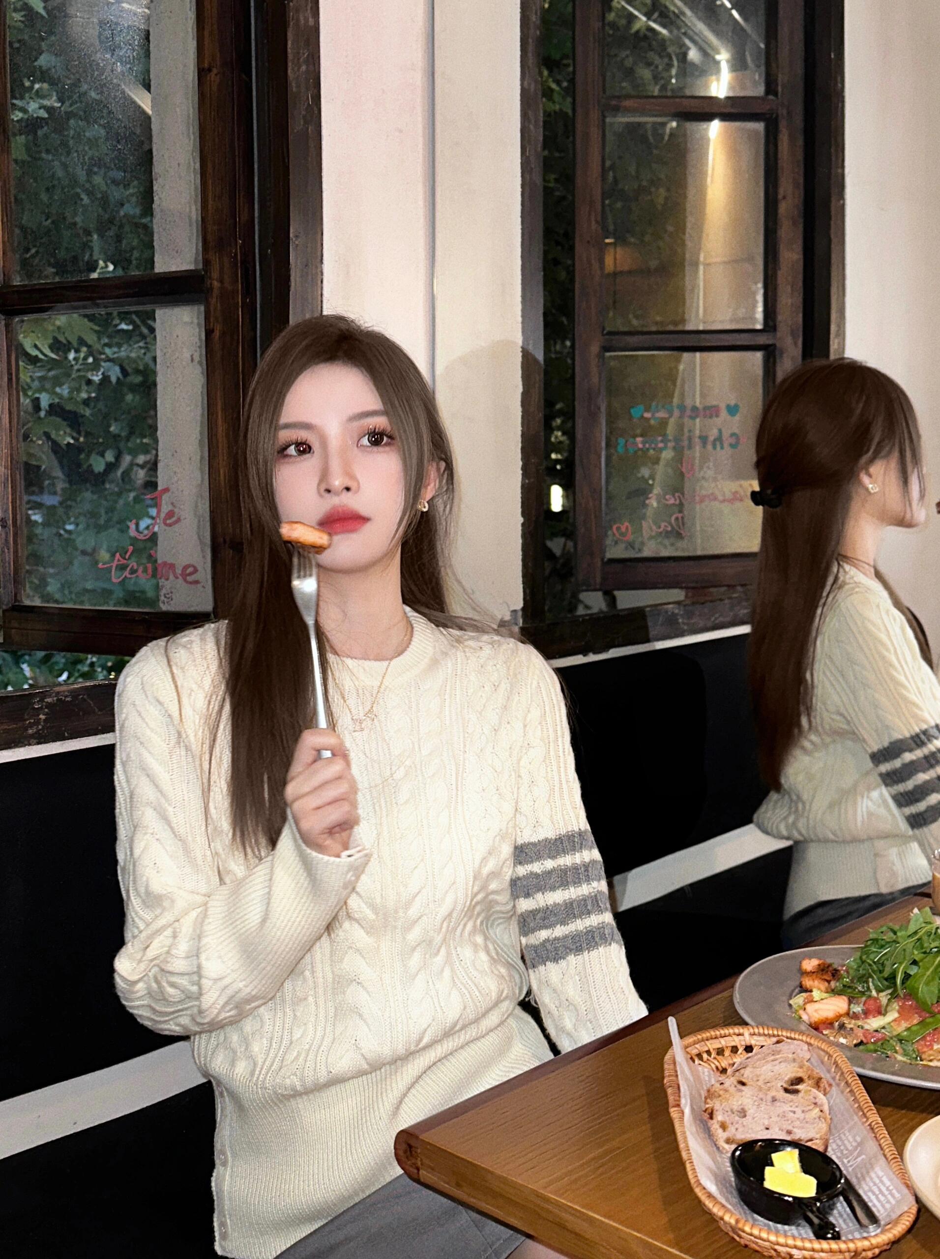 NO:495976,What a high-end sweater I can't help but call it!!,,sweaters,alexander wang19860909好高级的毛衣 忍不住为它打call !!,,sweaters,alexander wang,Women's clothing