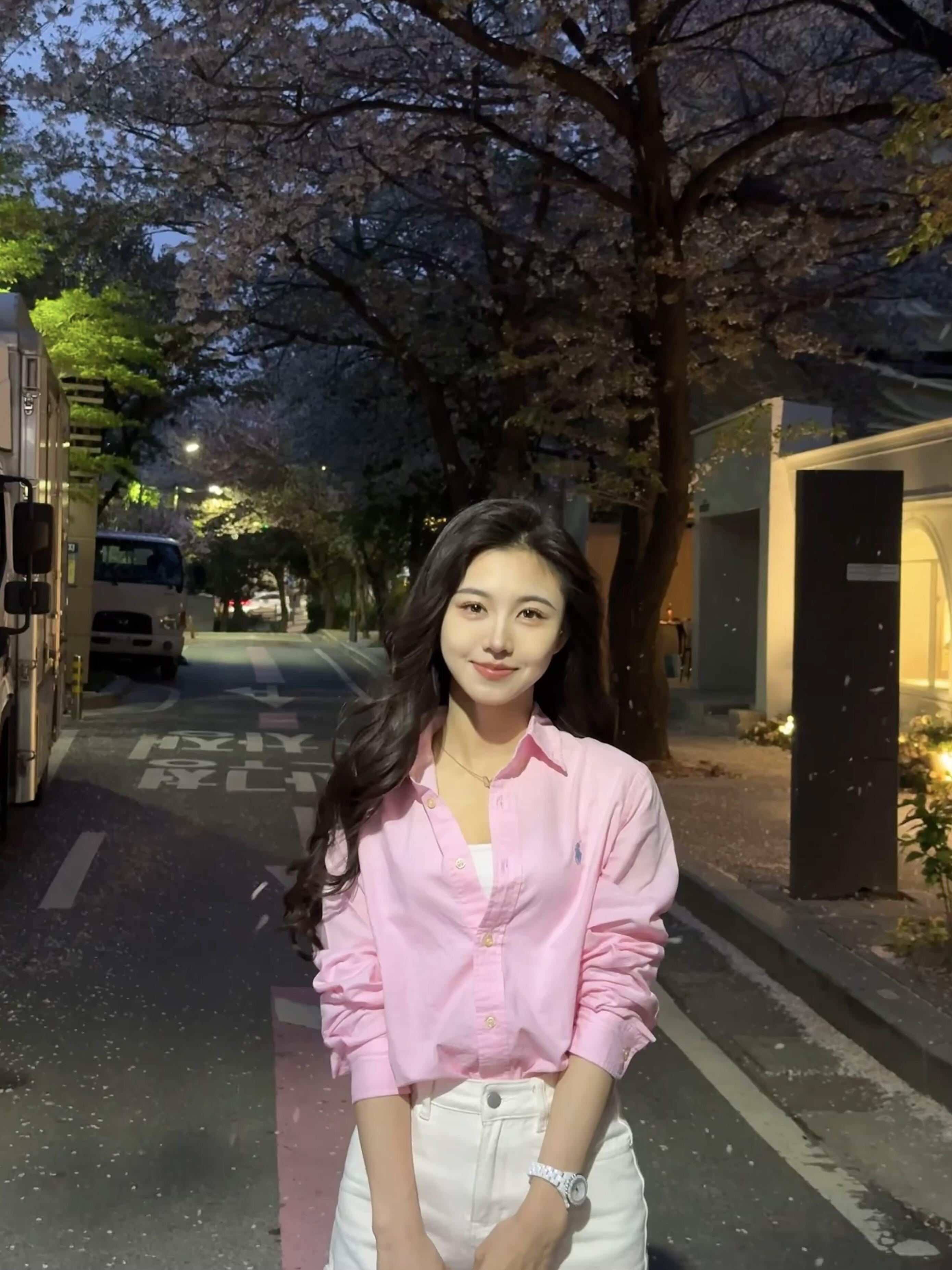 NO:497847,The pink that I can't remember after all my eyes. The little logo is so lovely, alexander wang19860909过目不忘的粉色 小logo太爱了,,alexander wang,Women's clothing