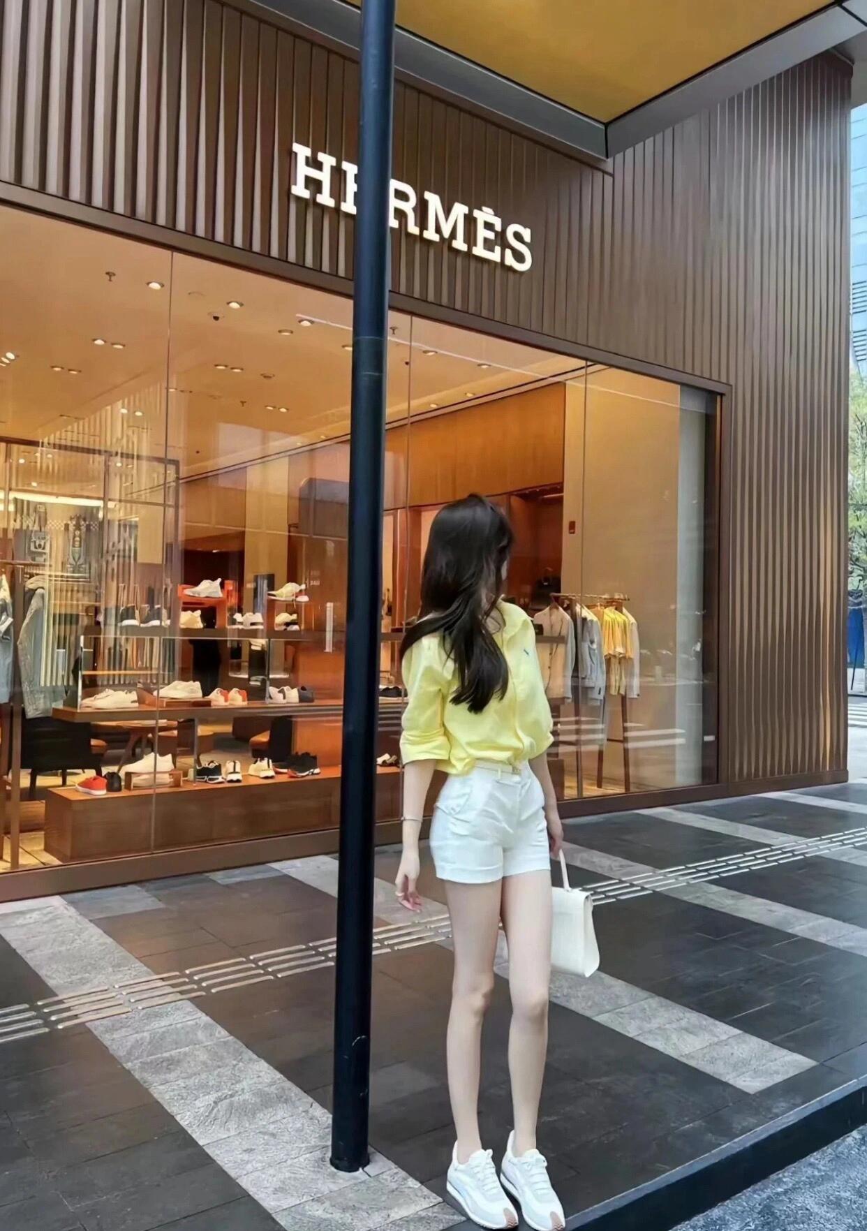 NO:497837,Integrate into the good aesthetics of daily life. Bright colors are really healing, alexander wang19860909融入日常的好审美 亮色真的很治愈,,alexander wang,Women's clothing