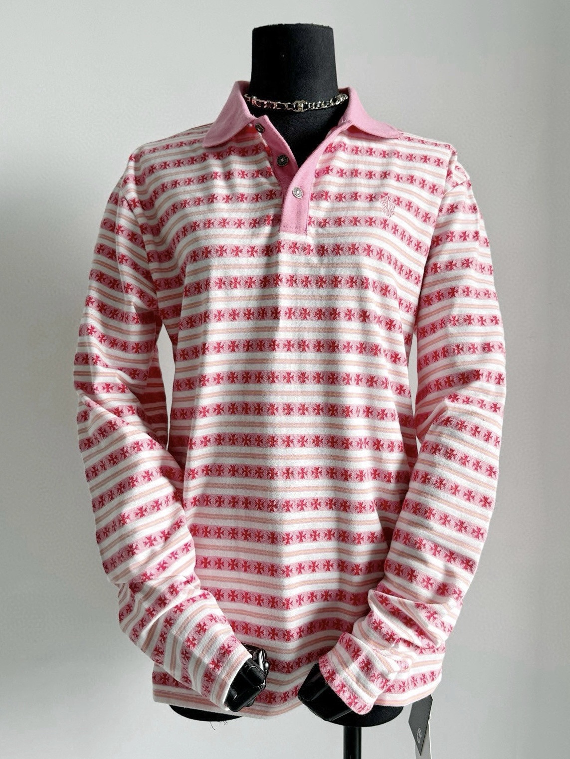 NO:500707,The cross-patterned jacquard polo shirt can be shared with the whole family by one person. The classic is so pleasing to the eye. The frequency of daily wear is too high. High-quality pure cotton jacquard fabric is not a print. It is washable and durable and does not need to be careful when dealing with it. A small person chooses a size larger as a tee skirt to wear. The auxiliary material style is brushed and restored. The effect of the upper body is also consistent., skirts, alexander wang19860909永不过时十字花纹提花polo衫 一人入手可以和全家共享 经典就是这么耐看 日常穿着频率太高了 高质感纯棉提花面料不是印花 耐洗耐穿亦不需要费心打理 小个子选大一码当tee裙来穿 辅料版型齐刷刷还原 包括上身效果也做到一致,,skirts,alexander wang,Women's clothing