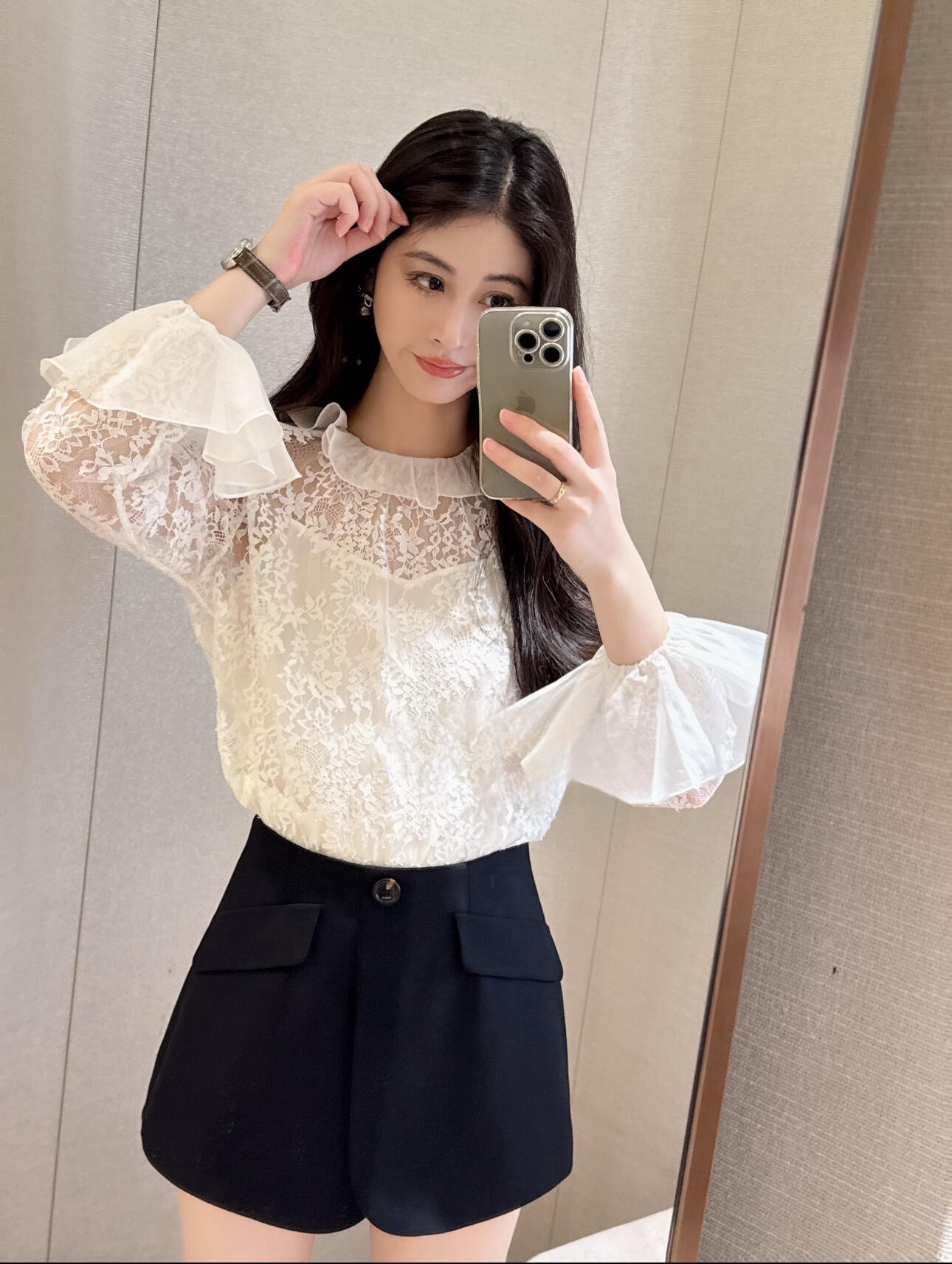 NO:534145,The performance of the cabinet sister, you can match the top when you switch, alexander wang19860909柜姐演绎 任意切换上衣都能搭,,alexander wang,Women's clothing