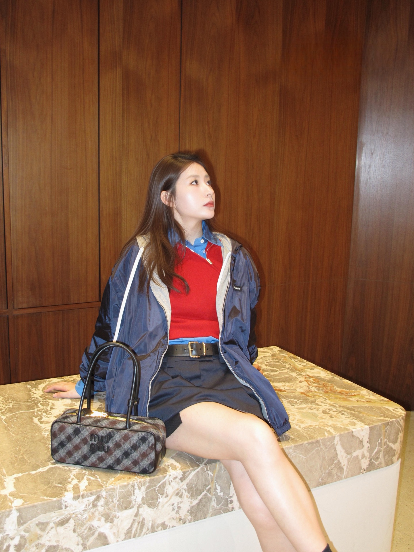 NO:560882,The dark blue upper body look has completely different effects on the front and back,,alexander wang19860909深藏蓝上身look 正反两面完全不一样效果,,alexander wang,Women's clothing